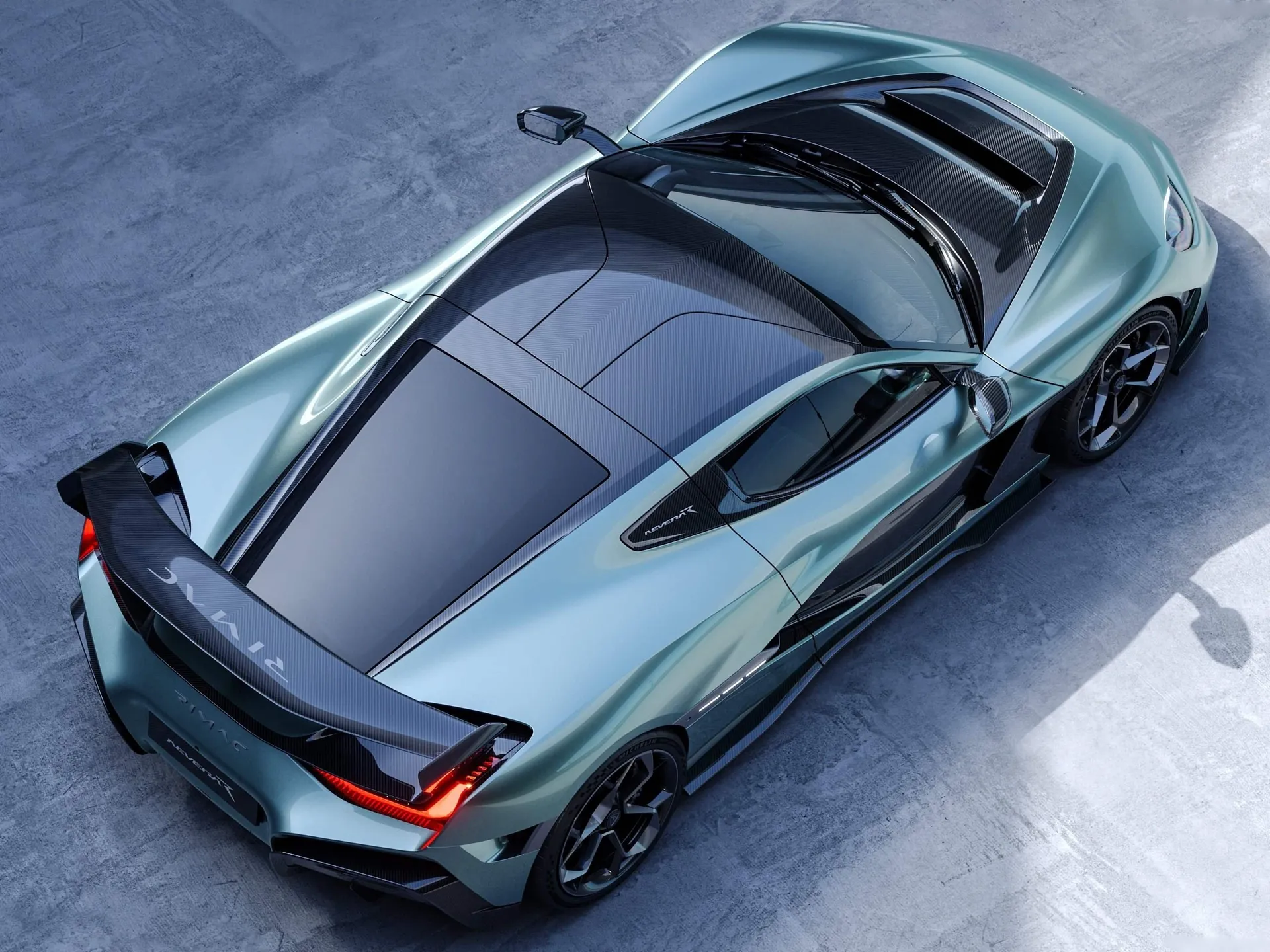 Rimac Nevera R (2025) – zadní tříčtvrteční pohled
