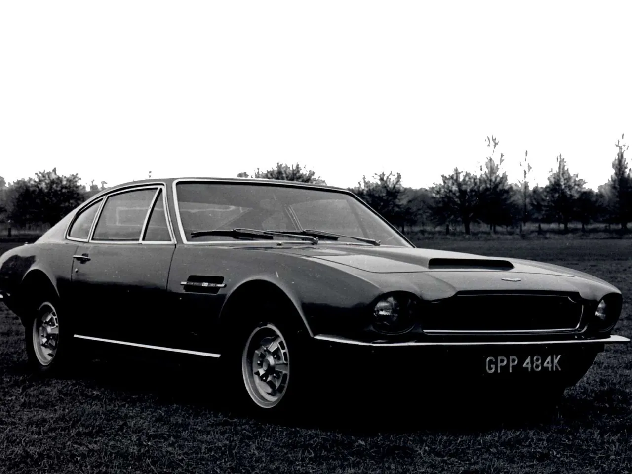 Aston Martin V8 (1973)