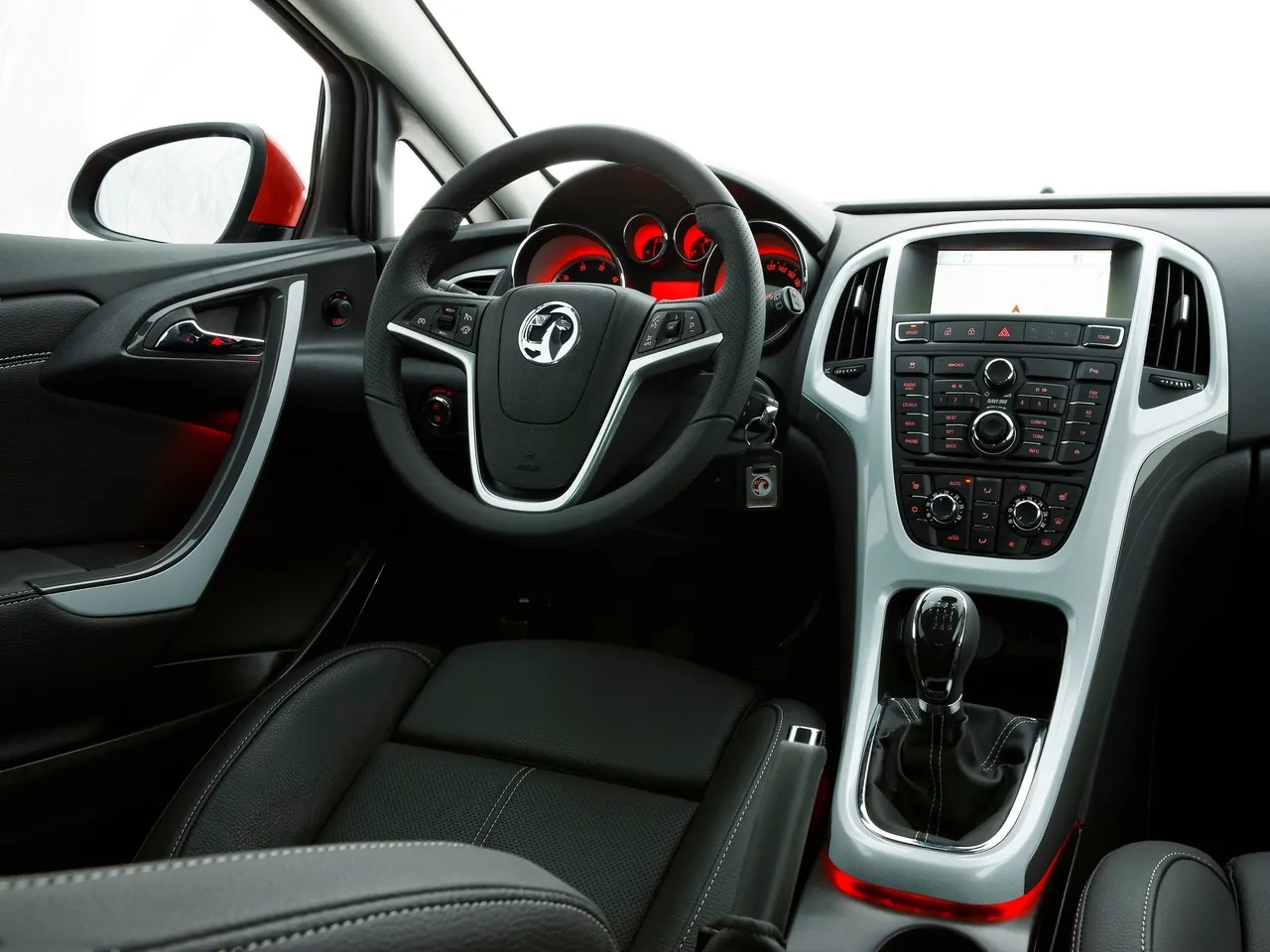 Vauxhall Astra GTC (2012) – interiér
