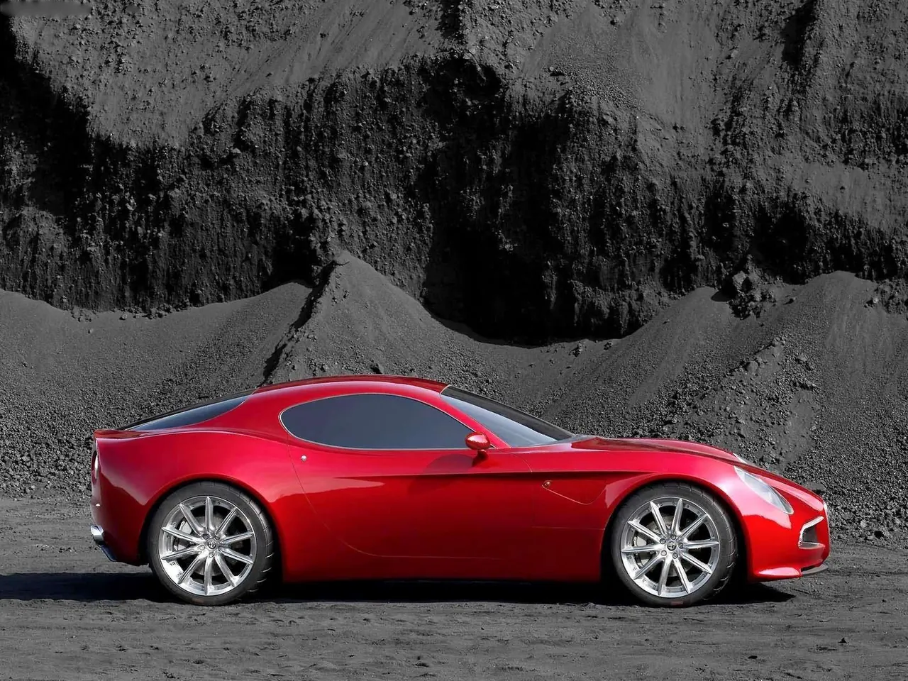 Alfa Romeo 8C Competizione (2004) – boční profil