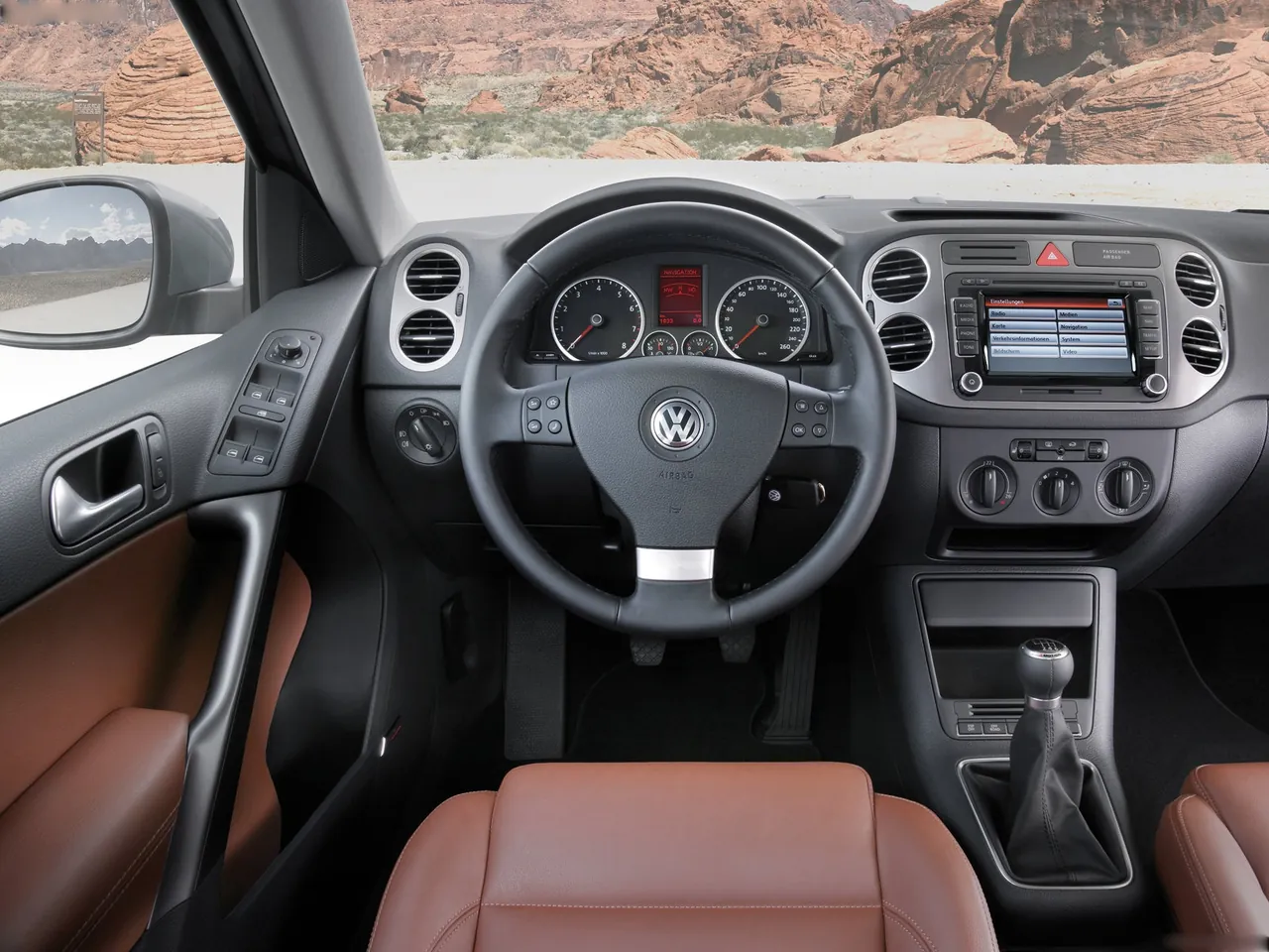 Volkswagen Tiguan (2008) - Interior