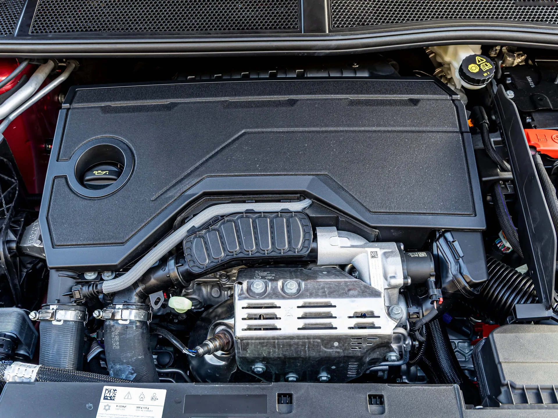 Peugeot 308 SW (2026) – motorový prostor