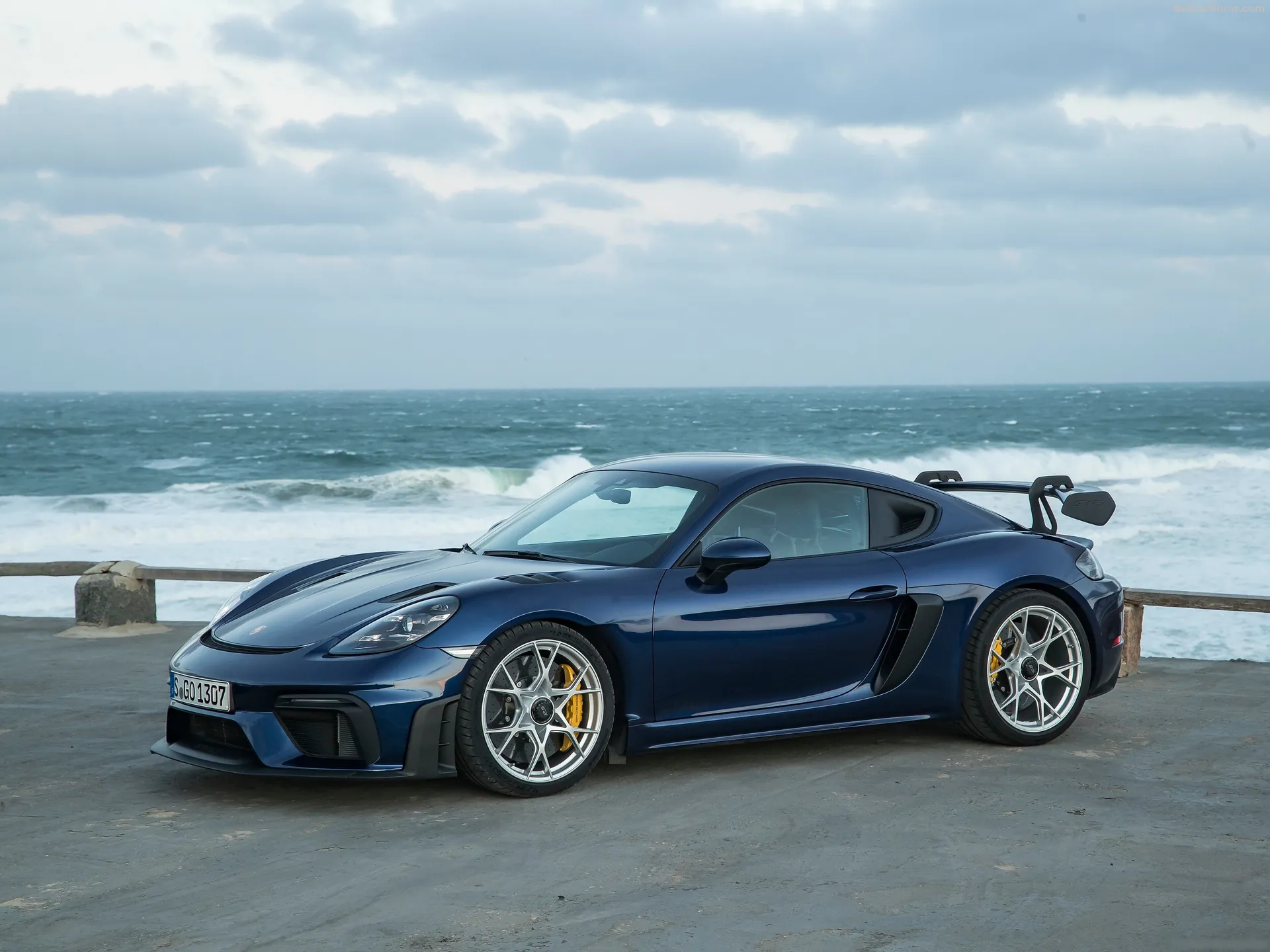 Porsche 718 Cayman GT4 RS (2022)