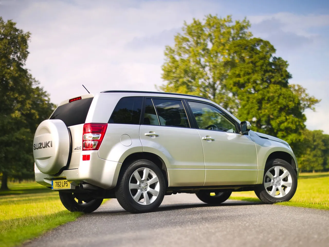 Suzuki Grand Vitara (2009) – zadní tříčtvrteční pohled
