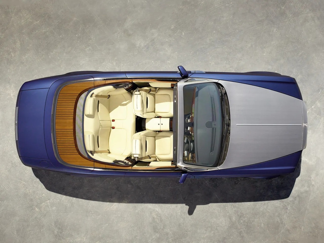 Rolls-Royce Phantom Drophead Coupe (2008) – pohled shora