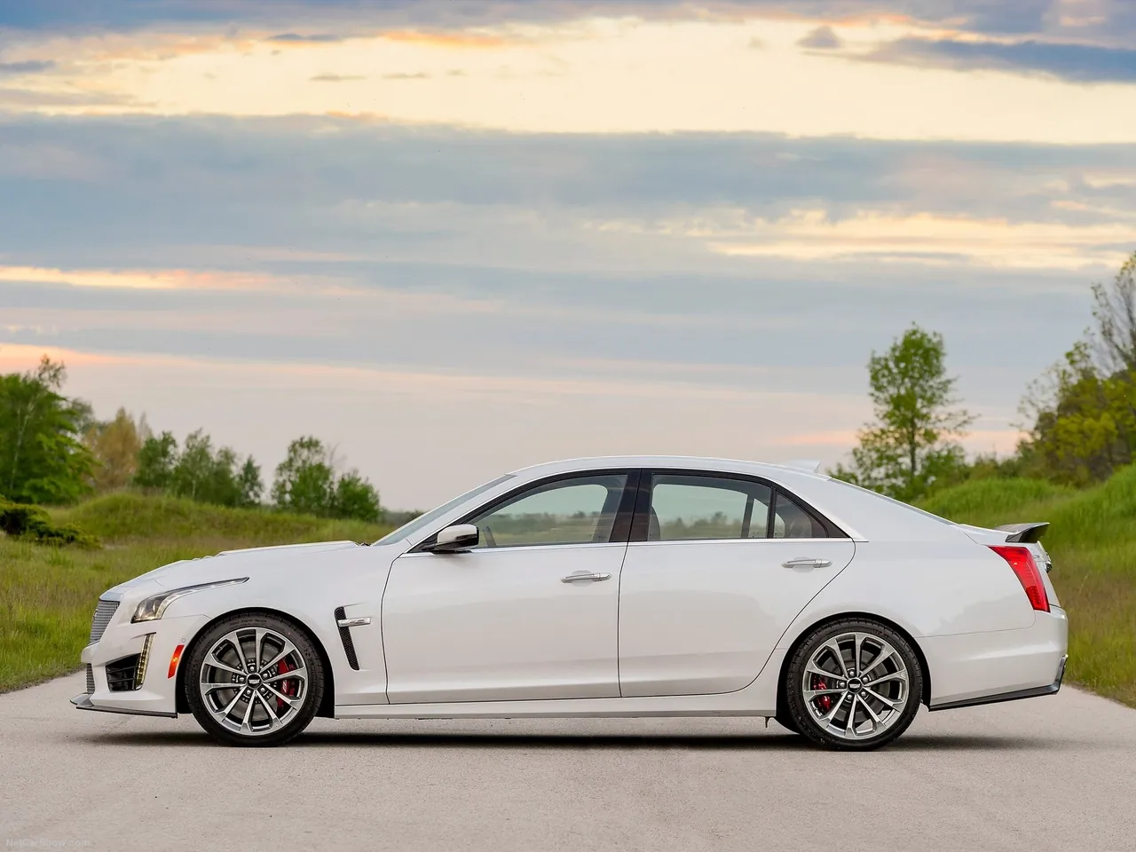 Cadillac CTS-V (2016) – boční profil