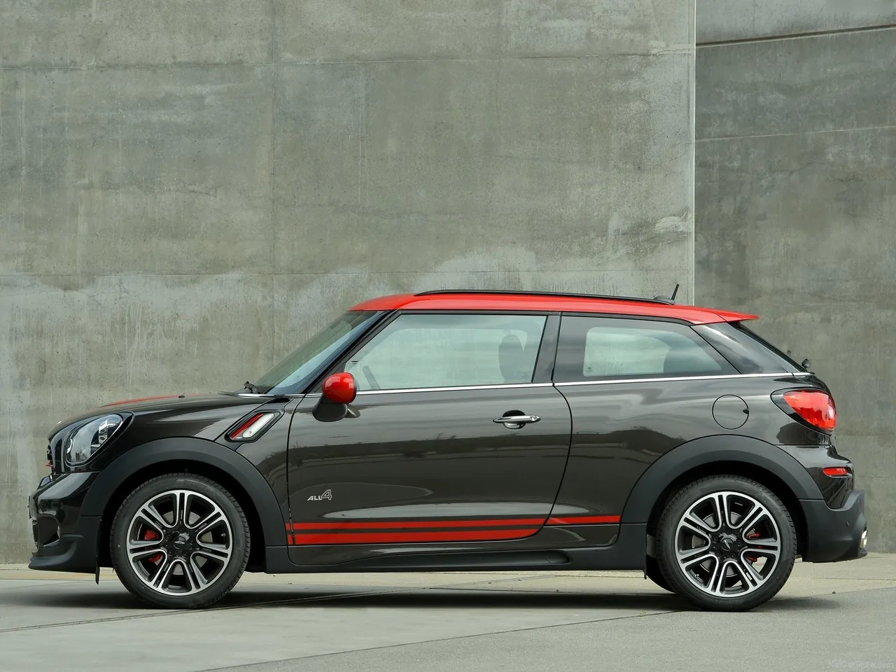 Mini Paceman John Cooper Works (2015) – boční profil