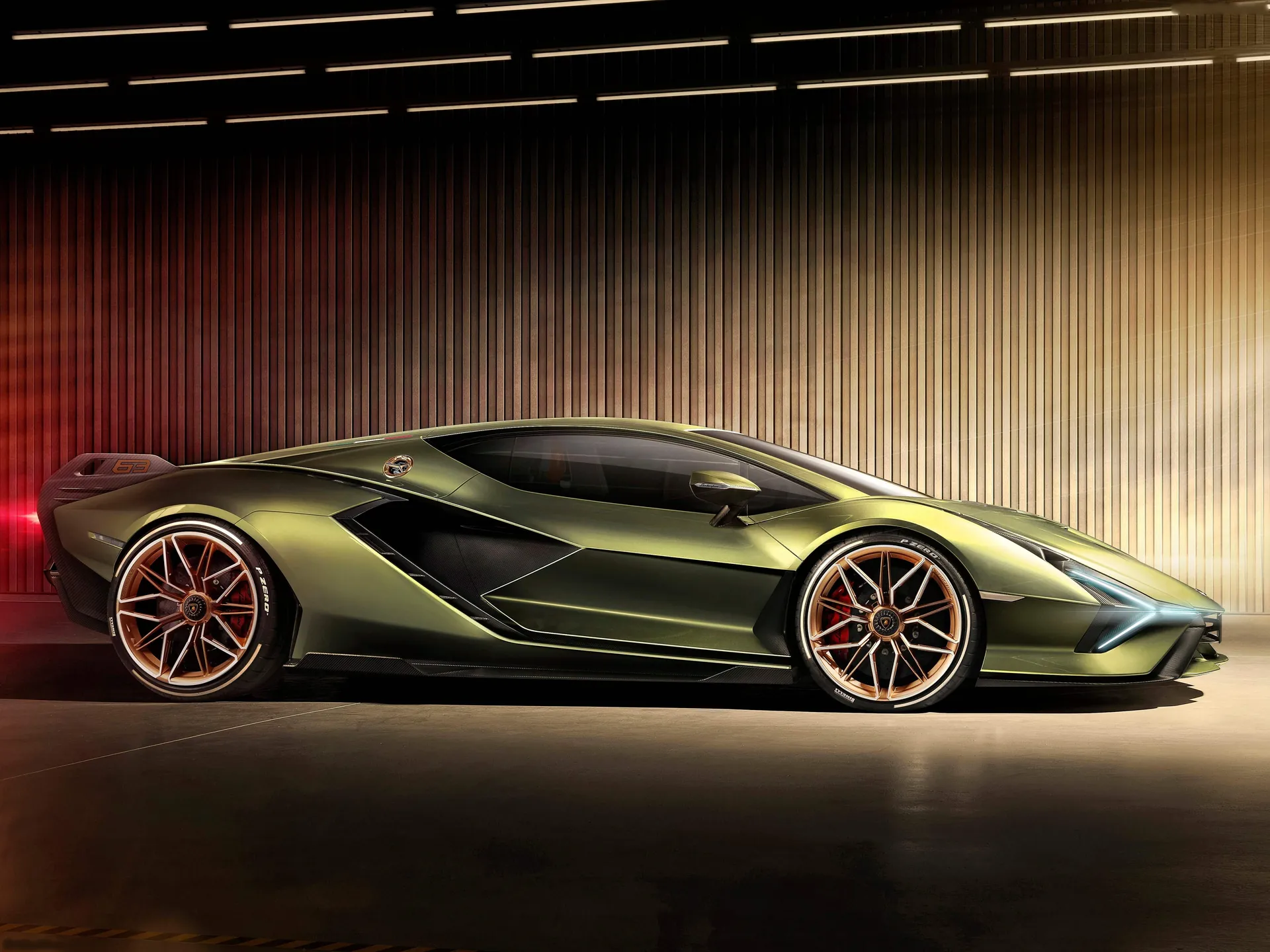 Lamborghini Sian (2020) – boční profil