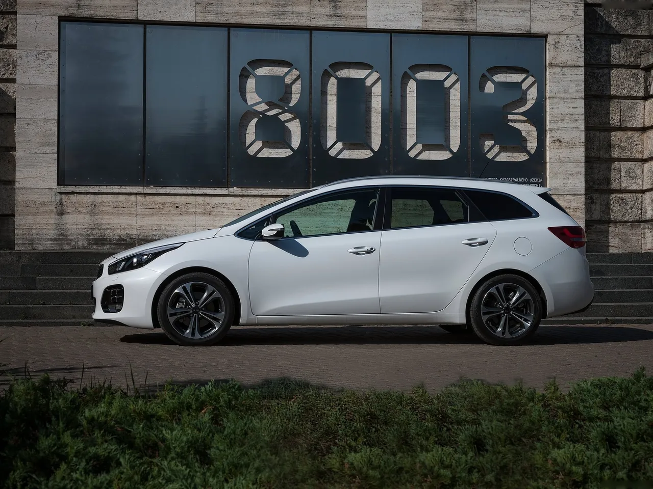 Kia Ceed SW GT-Line (2016) – boční profil