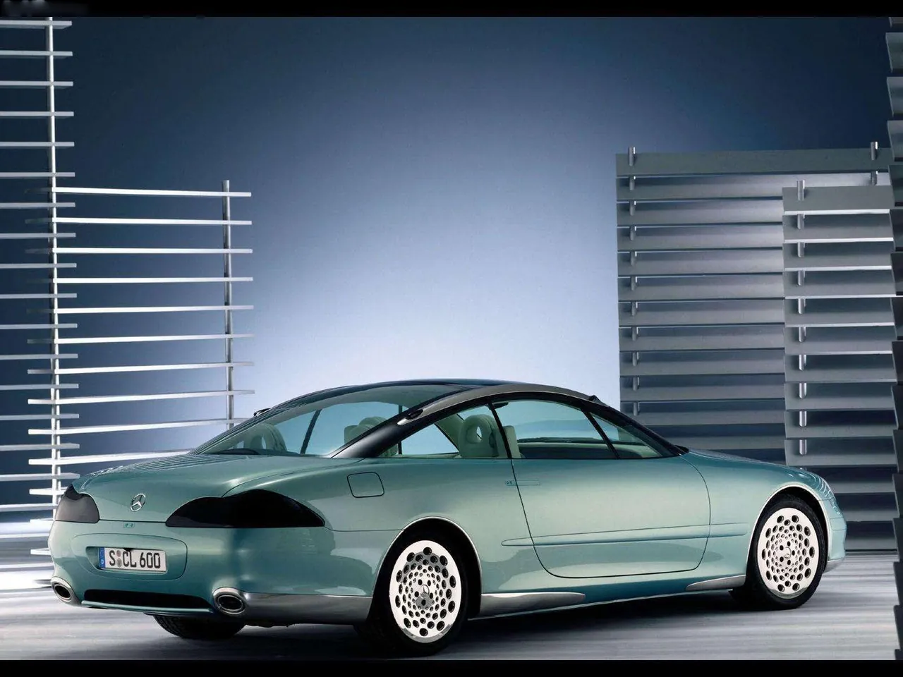 Mercedes-Benz F 200 Concept (1996) - Rear Three-Quarter