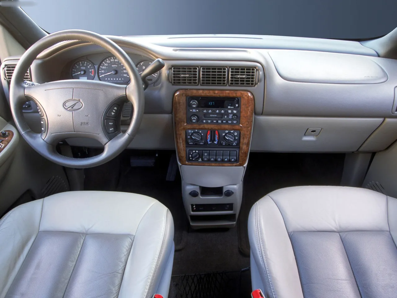 Oldsmobile Silhouette (2002) – interiér