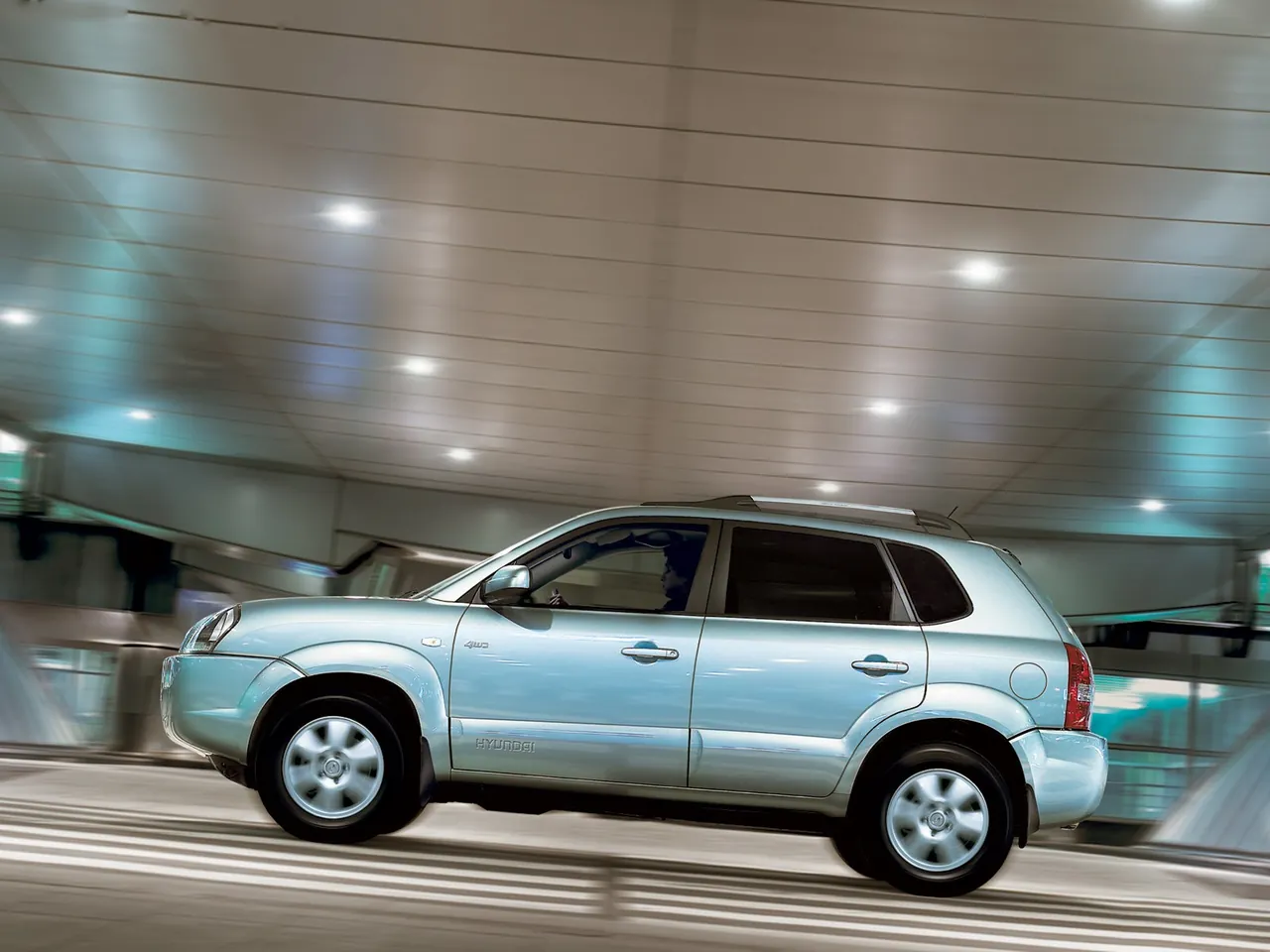 Hyundai Tucson (2005) - Side Profile