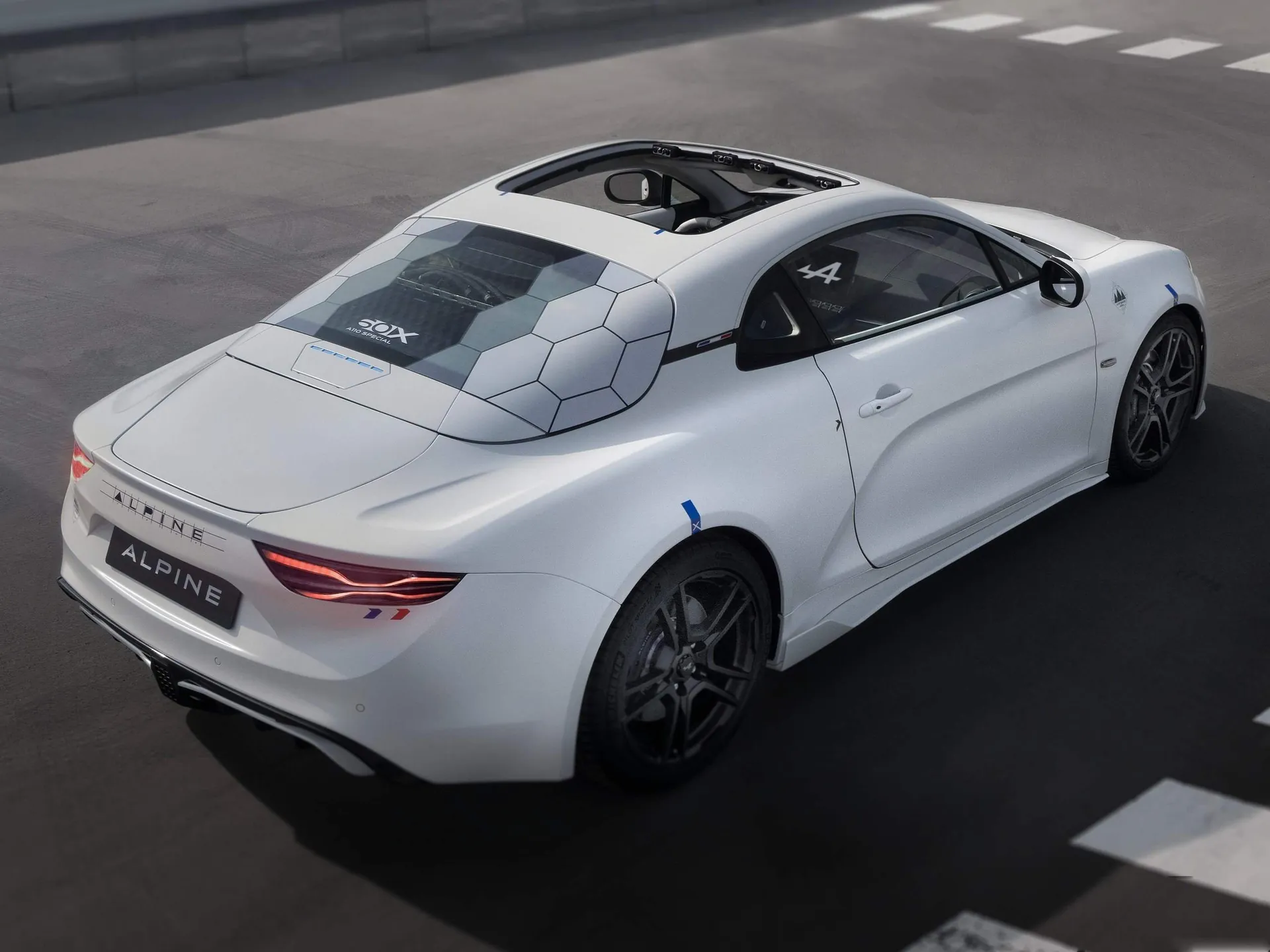 Alpine A110 E-ternite Concept (2022) – zadní tříčtvrteční pohled