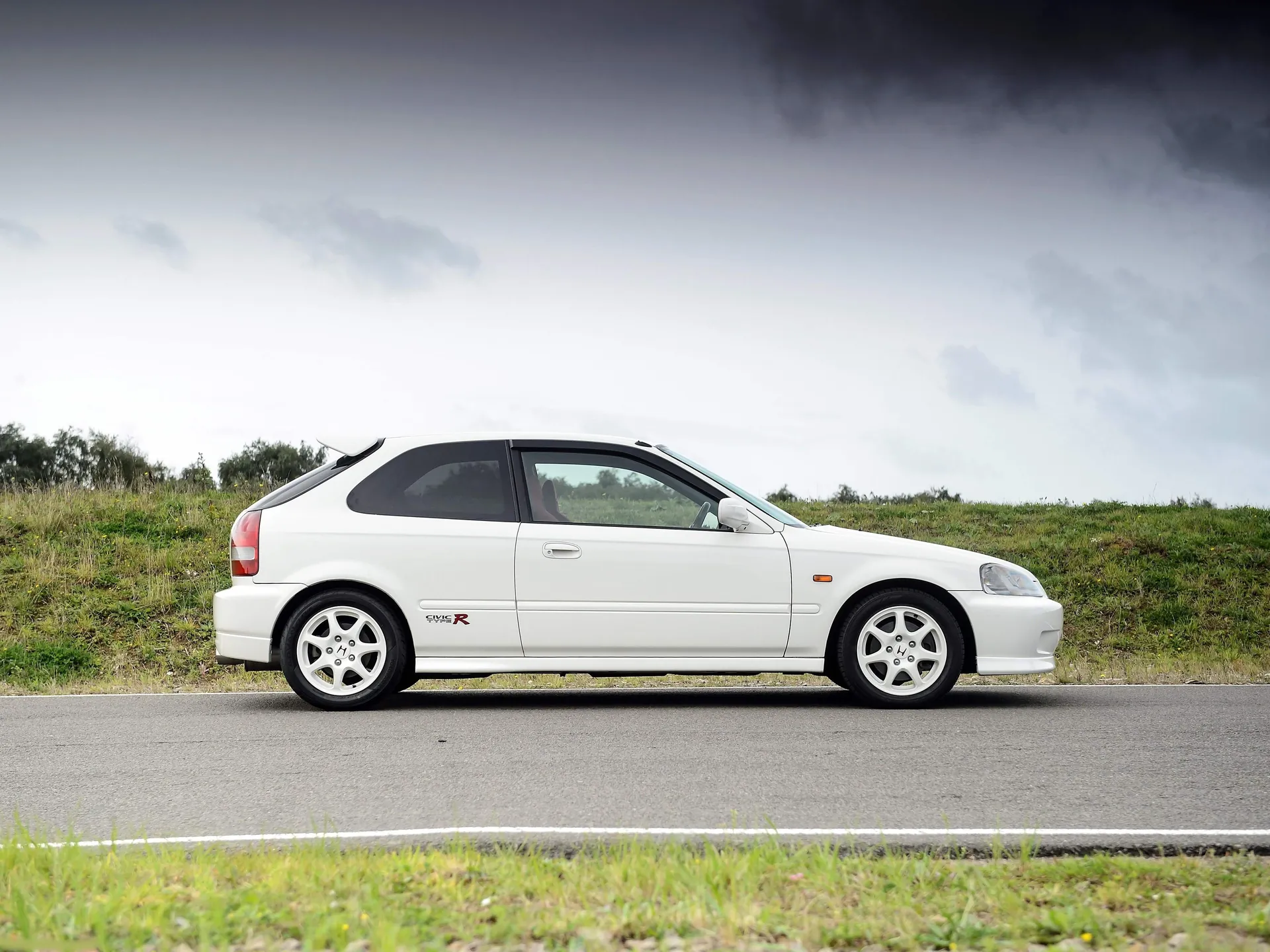 Honda Civic Type R (1997) – boční profil