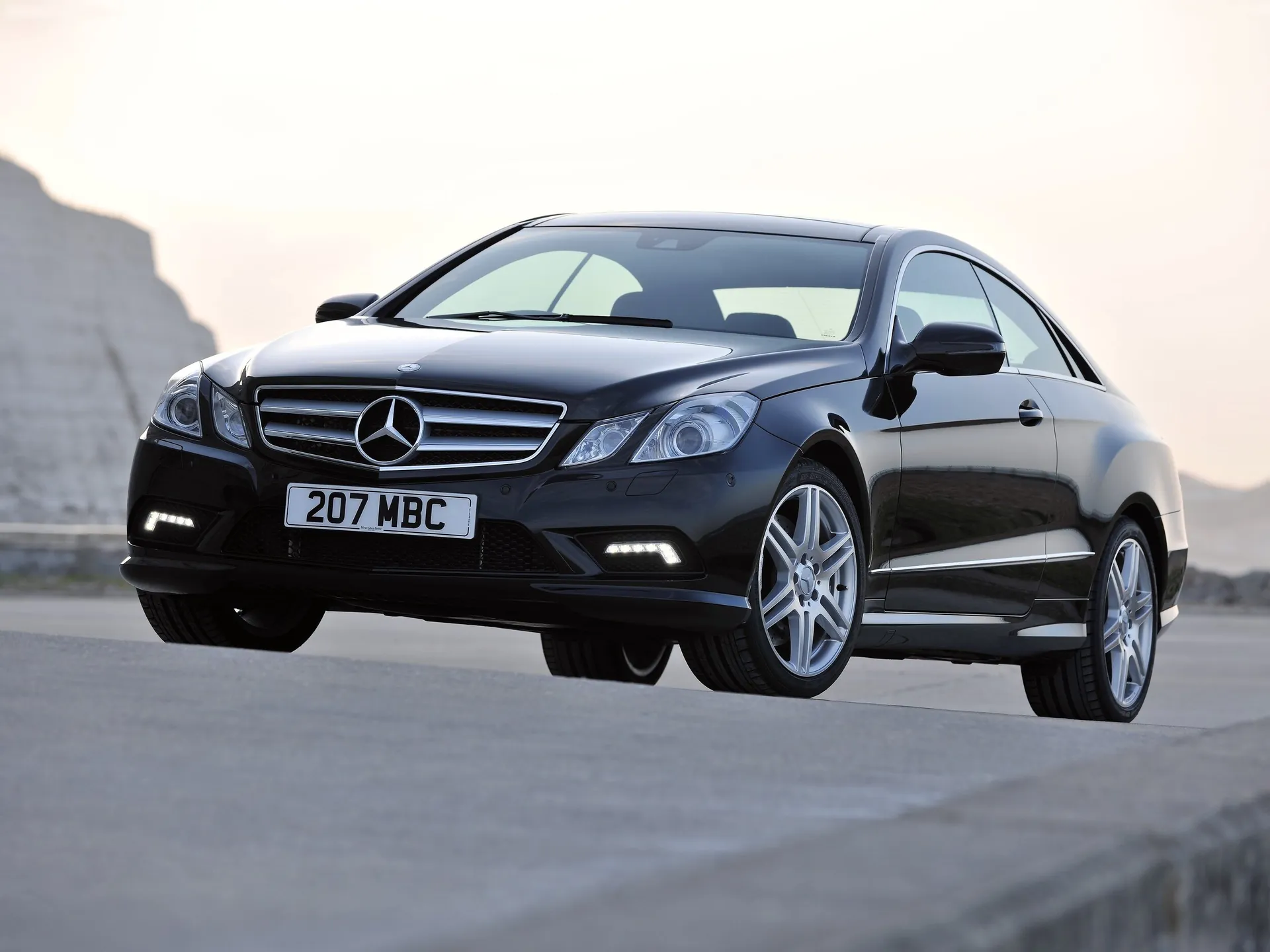 Mercedes-Benz E-Class Coupe [UK] (2010)