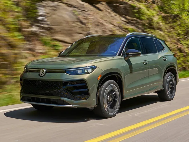 Volkswagen Tiguan SEL R-Line Turbo (2026)