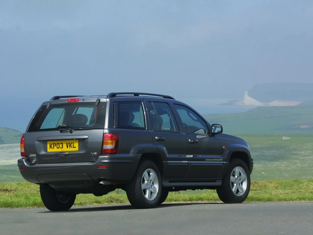 Jeep Grand Cherokee [UK] (2003) - Rear Three-Quarter