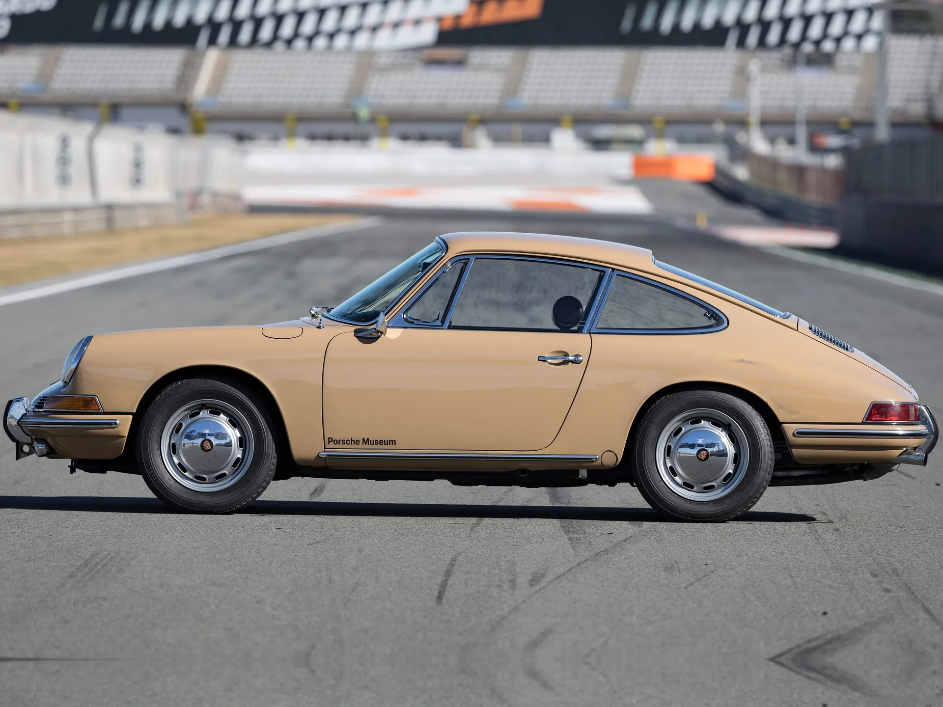 Porsche 911 2.0 Coupe (1964) - Side Profile