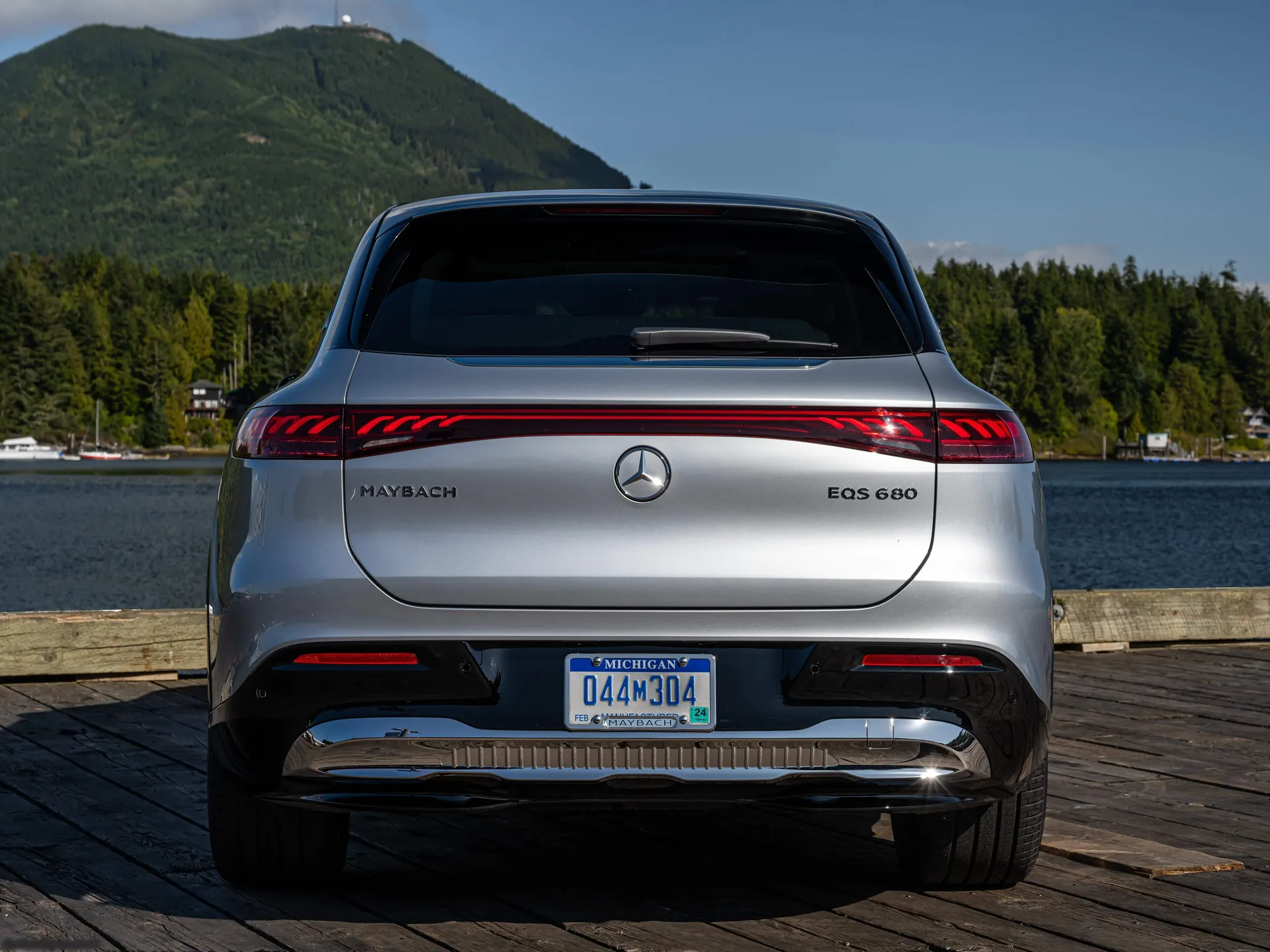 Mercedes-Benz EQS SUV Maybach (2024) - Rear