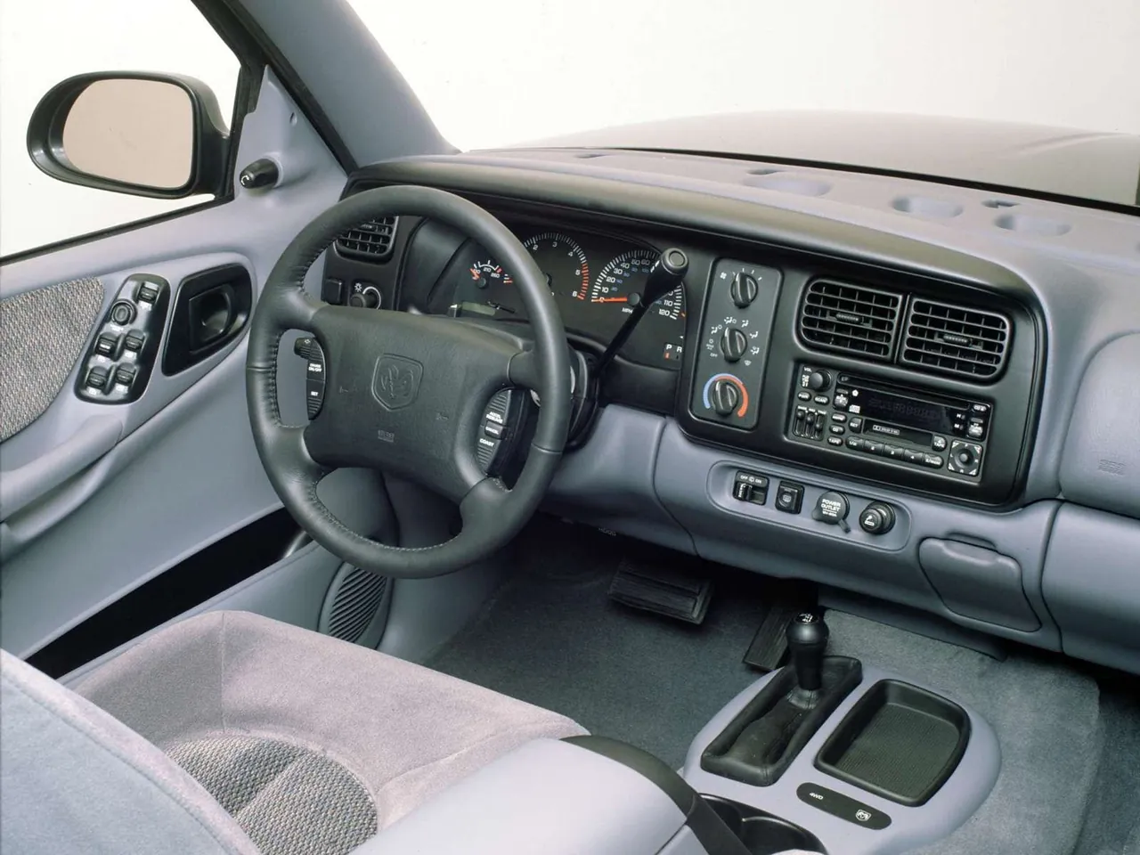 Dodge Durango (1998) – interiér