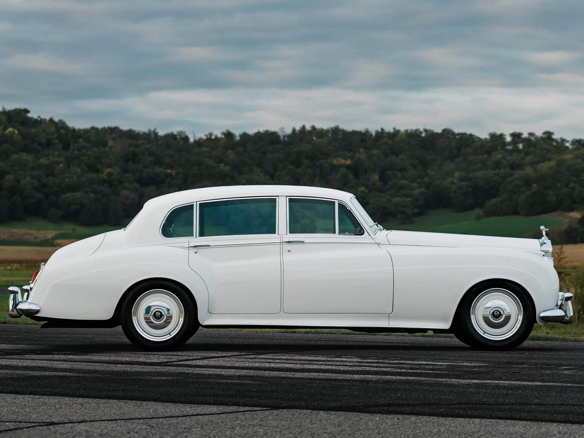Rolls-Royce Silver Cloud II Paramount by Ringbrothers (1961) – boční profil