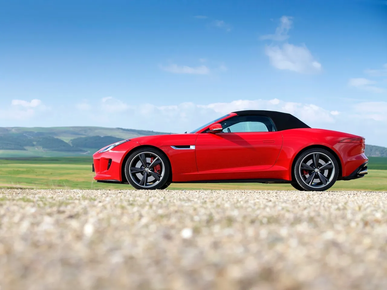 Jaguar F-Type V8 S (2014) – boční profil