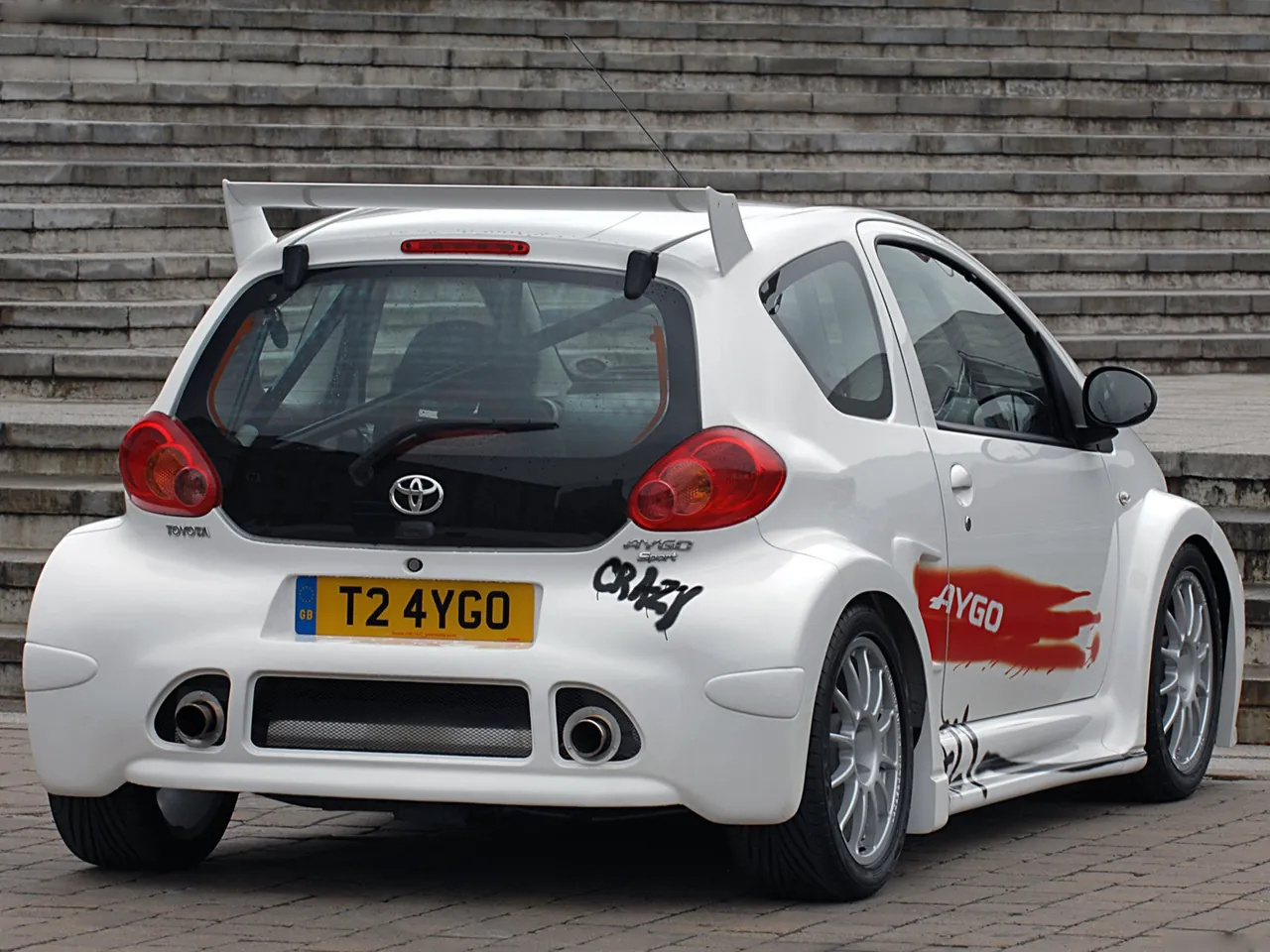 Toyota Aygo Crazy Concept (2008) - Rear Three-Quarter