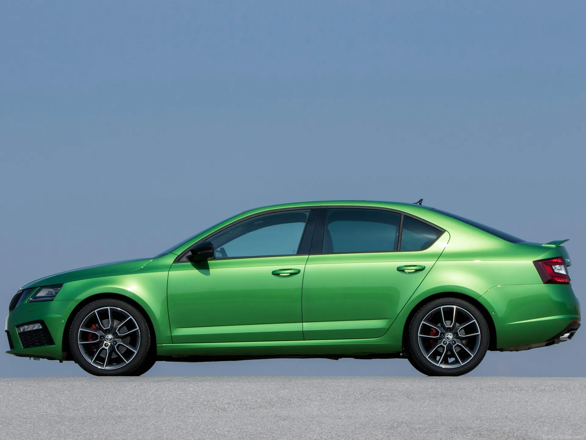 Skoda Octavia RS (2017) – boční profil