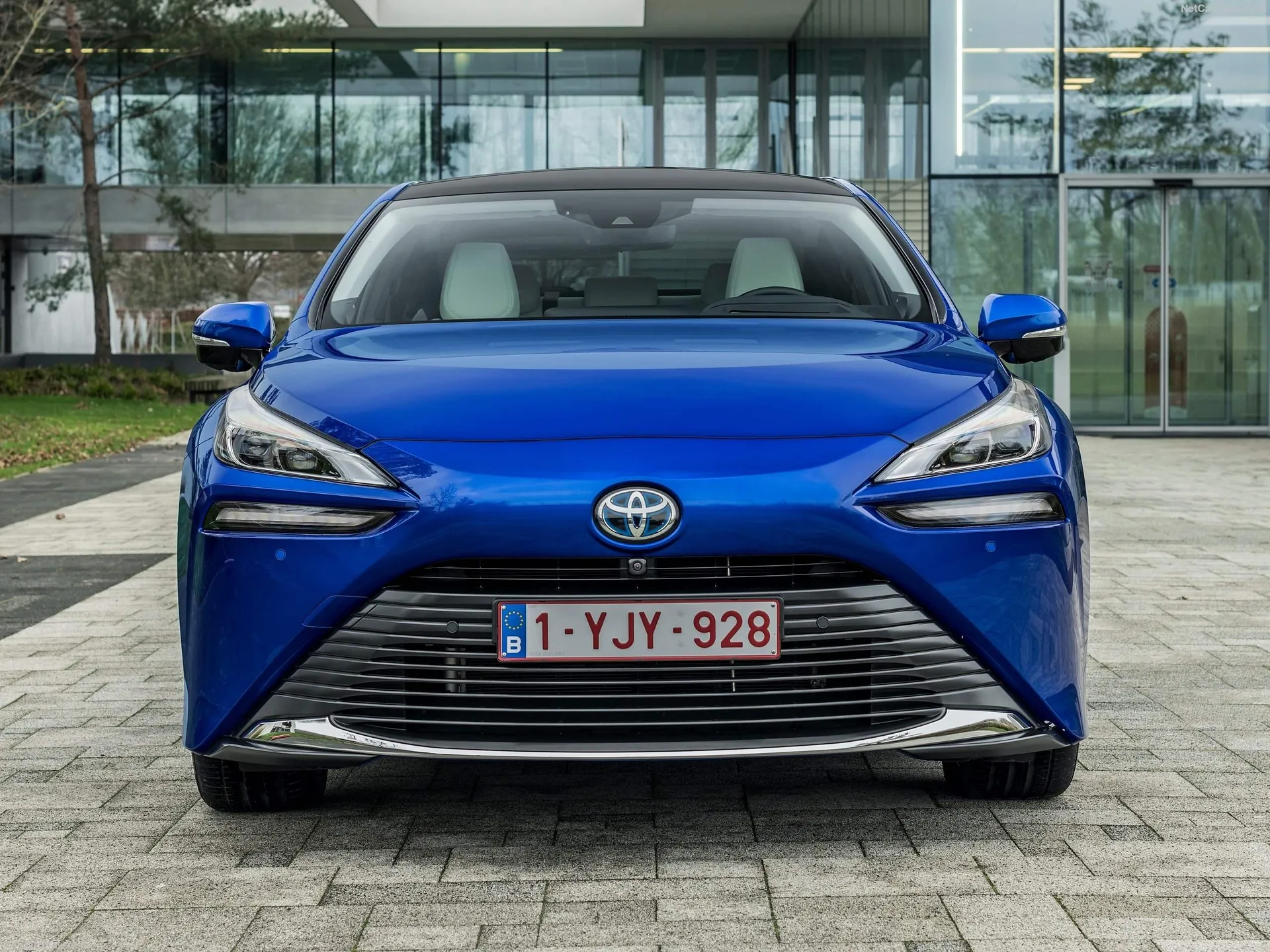 Toyota Mirai (2022) - Front