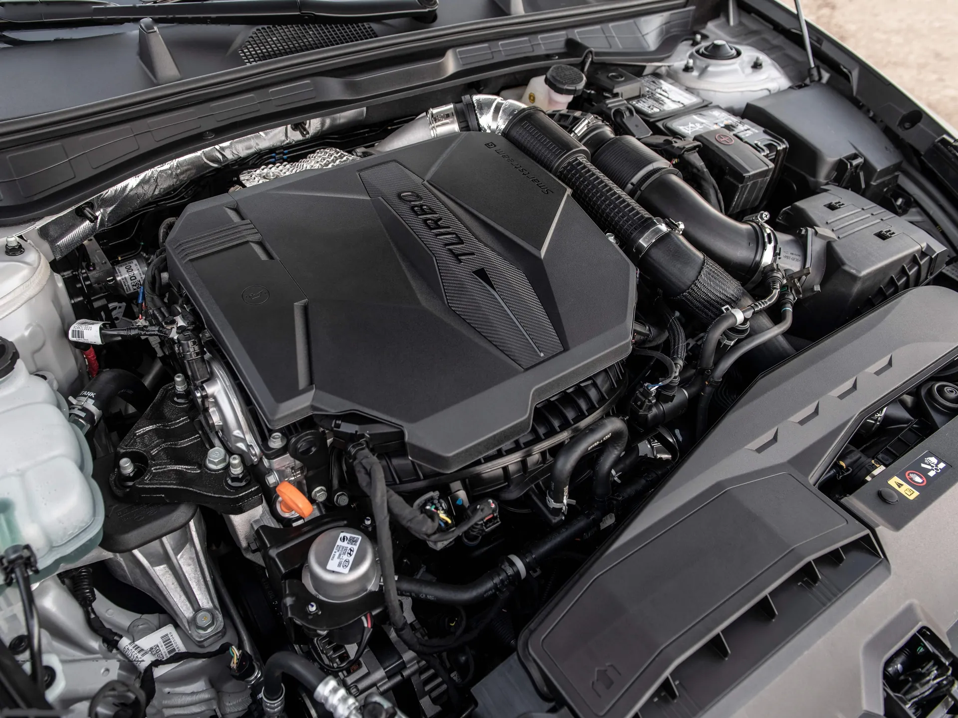 Hyundai Sonata N Line (2021) – motorový prostor