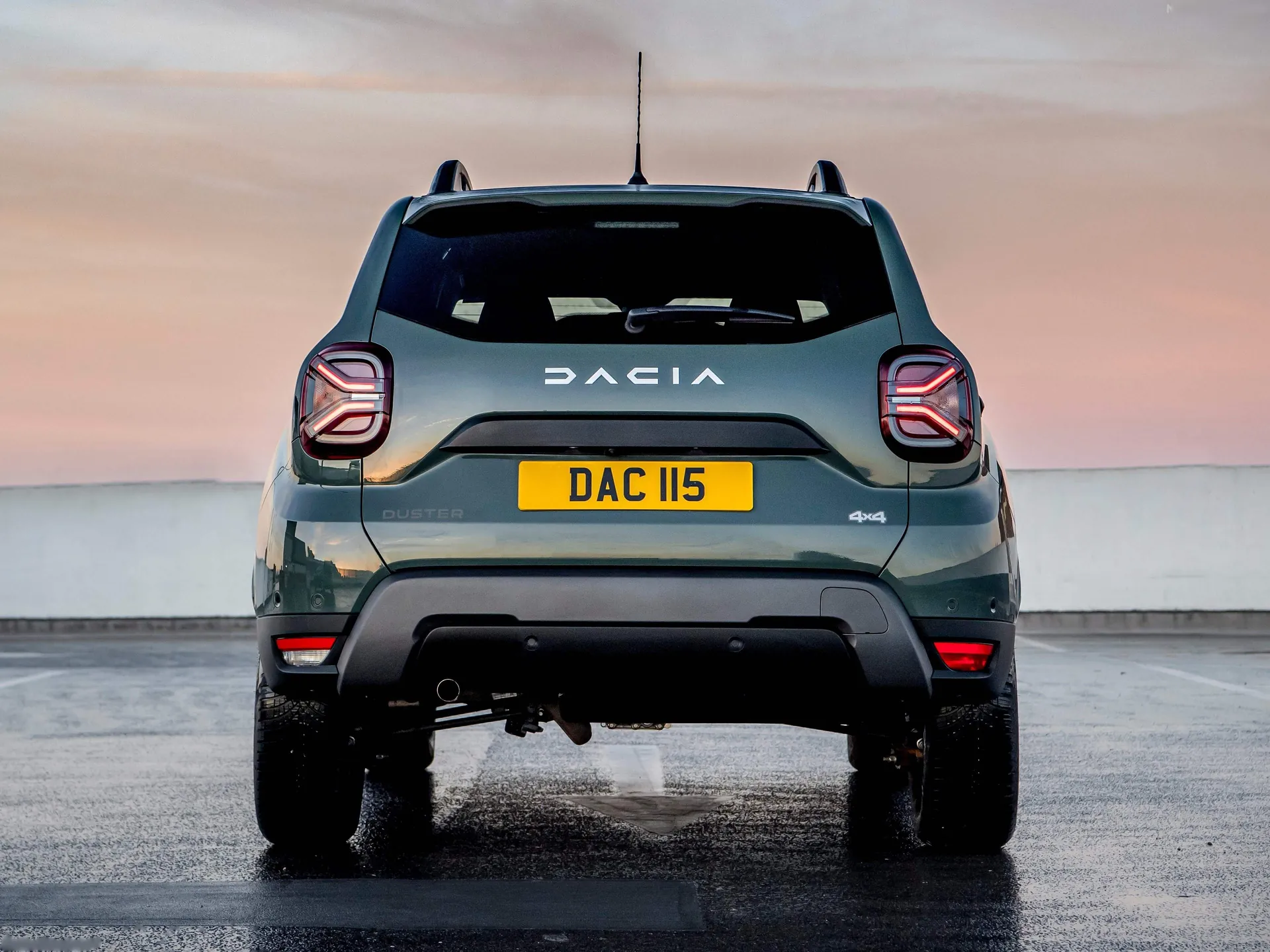 Dacia Duster [UK] (2023) – zezadu