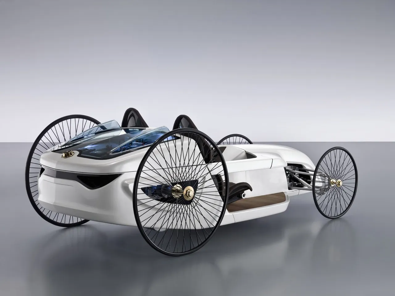 Mercedes-Benz F-Cell Roadster Concept (2009) – zadní tříčtvrteční pohled