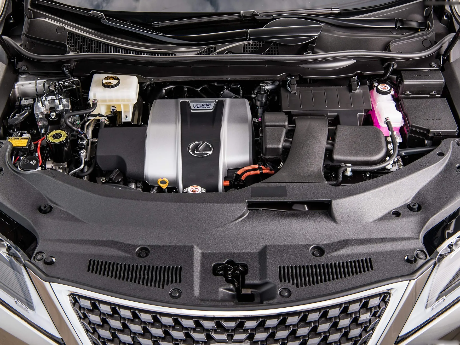 Lexus RX (2020) – motorový prostor