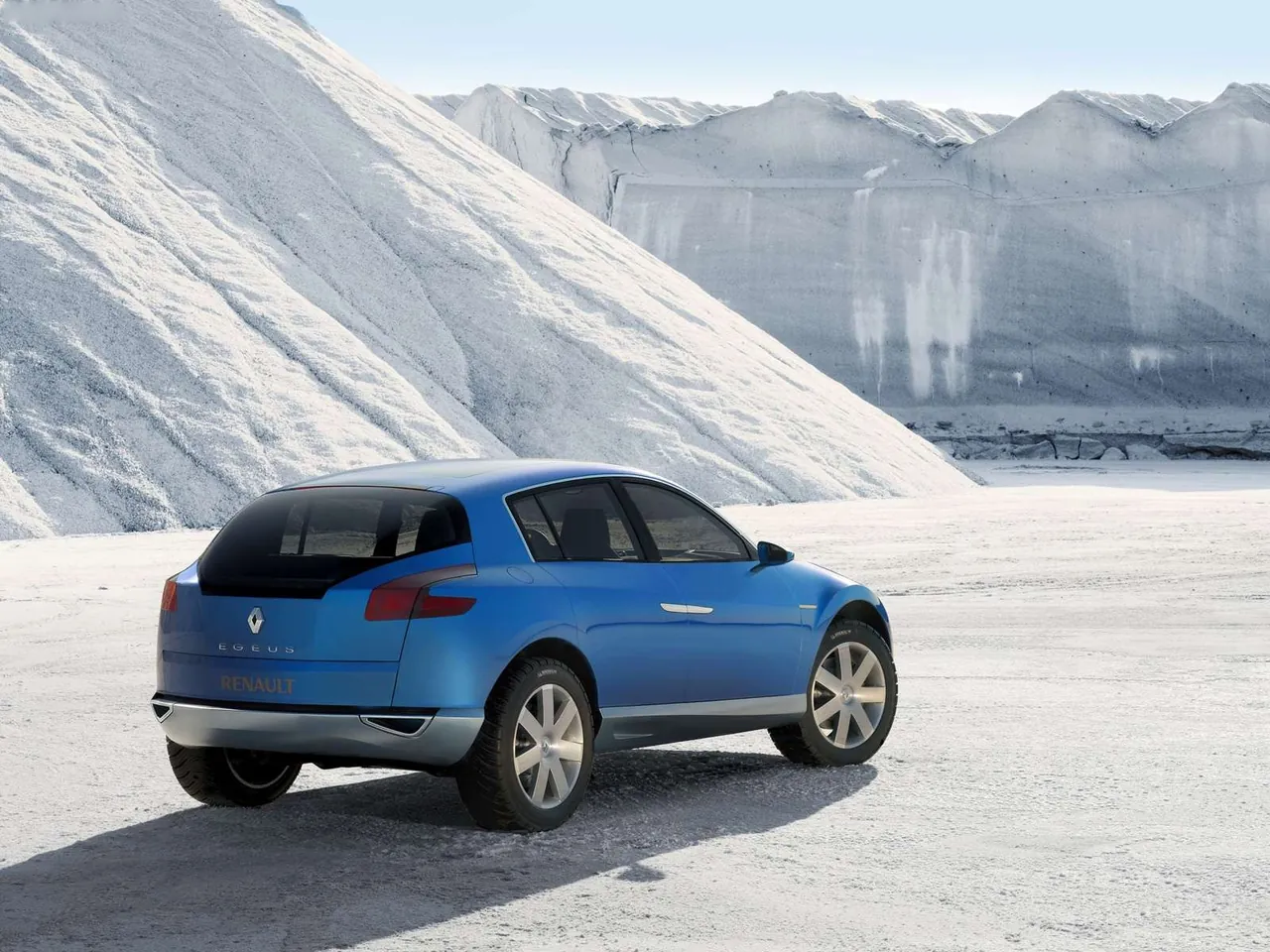 Renault Egeus Concept Car (2005) – zadní tříčtvrteční pohled