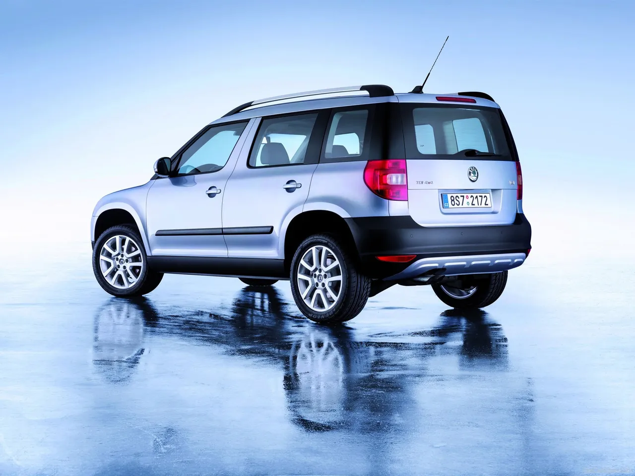 Skoda Yeti (2010) - Rear Three-Quarter