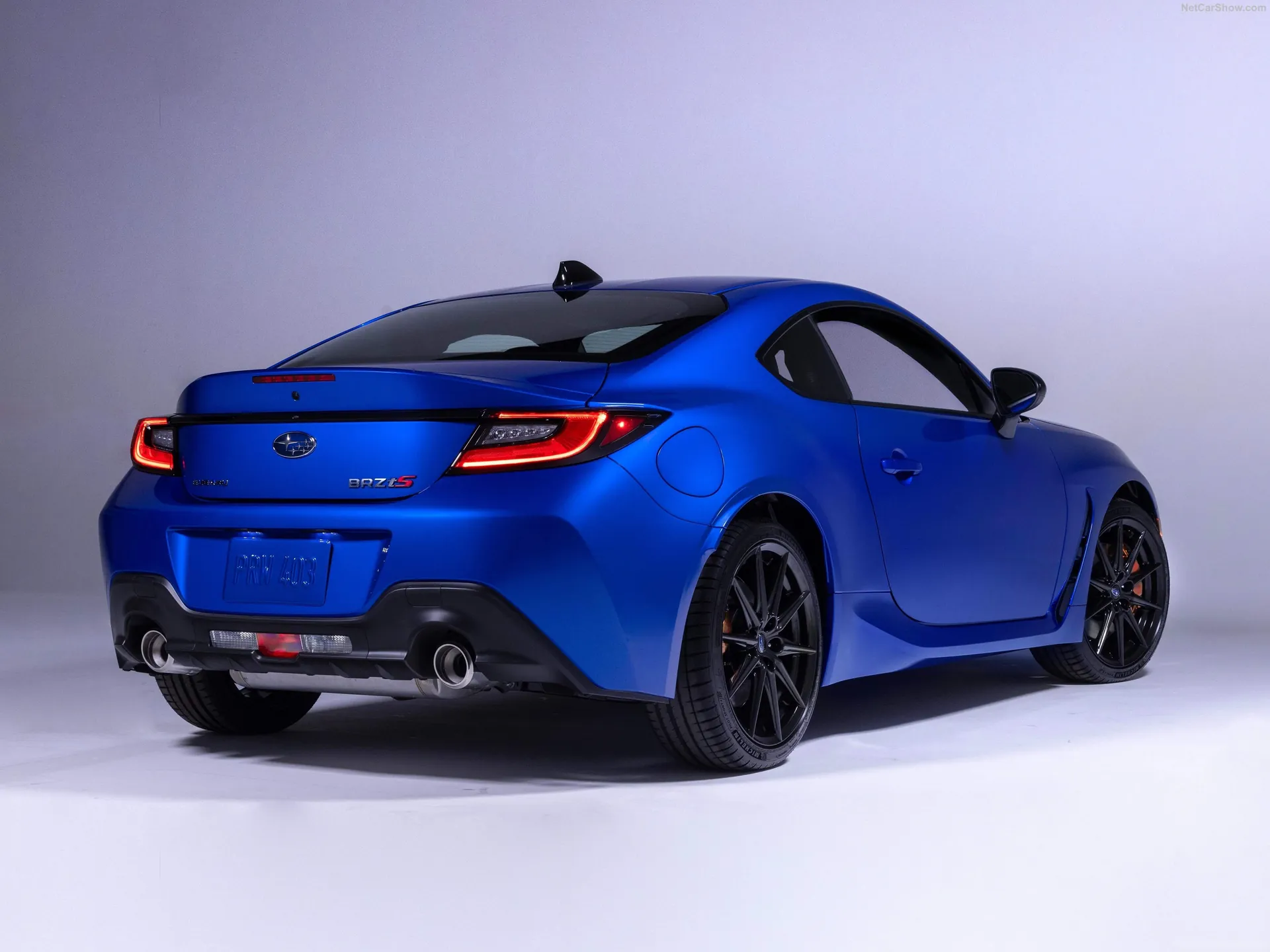 Subaru BRZ tS (2024) – zadní tříčtvrteční pohled
