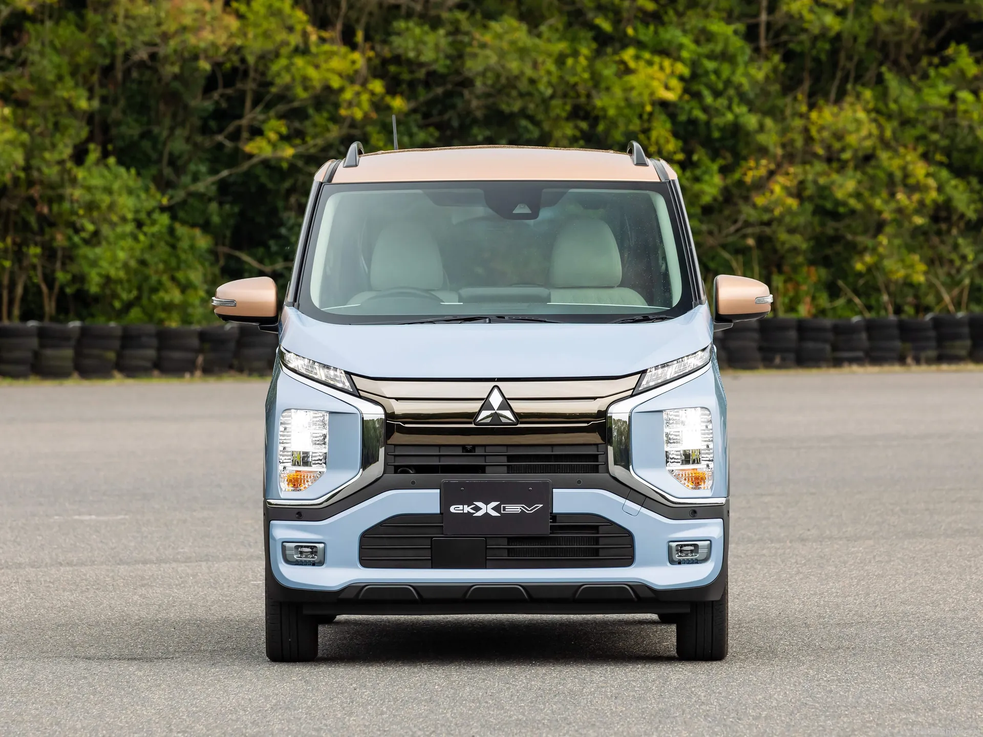 Mitsubishi eK X EV (2023) – zepředu