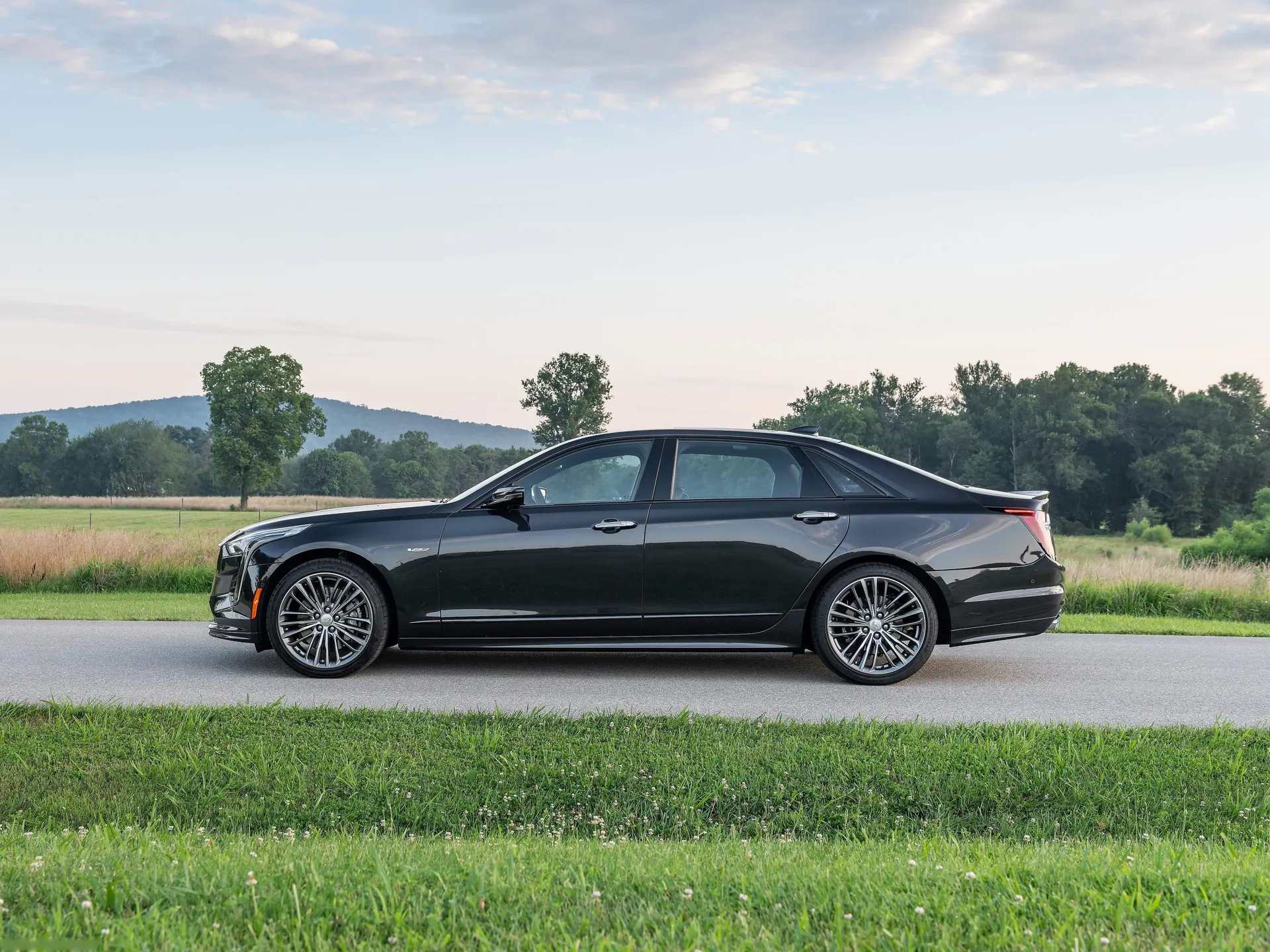 Cadillac CT6 V-Sport (2019) – boční profil
