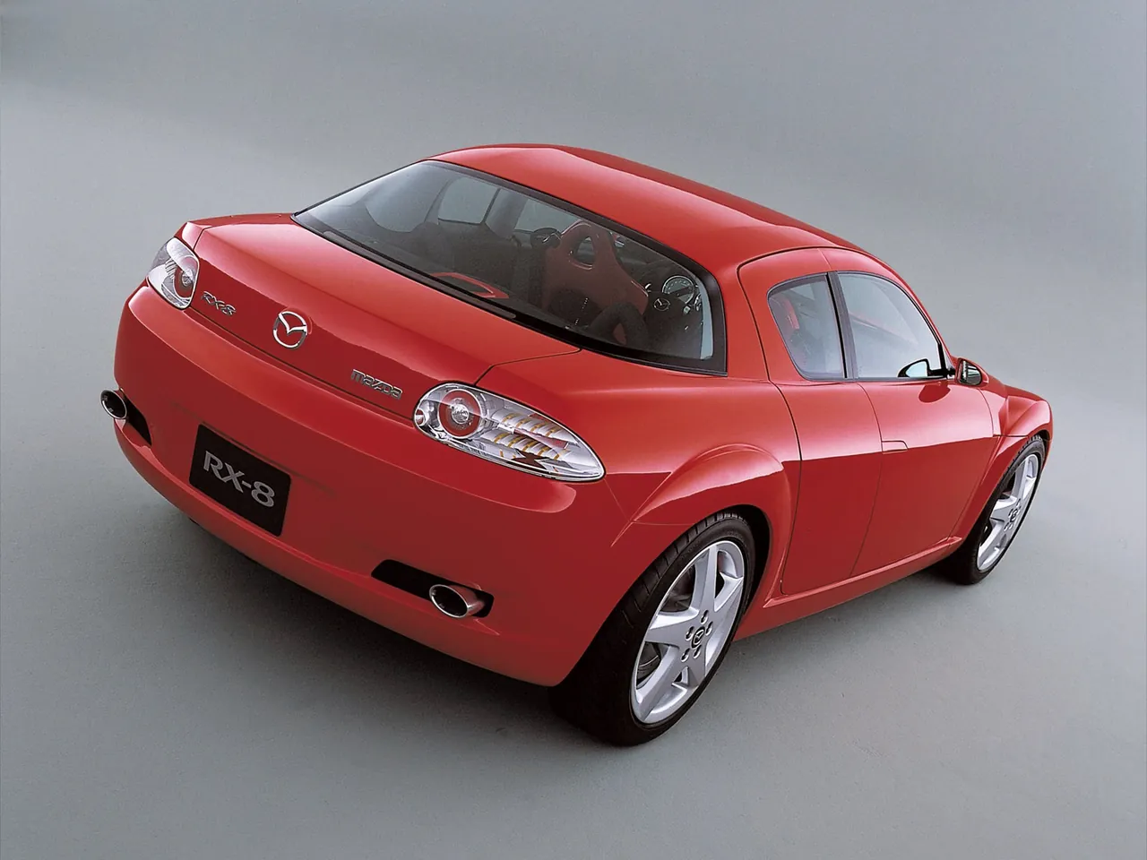 Mazda RX-8 Concept (2001) – zadní tříčtvrteční pohled