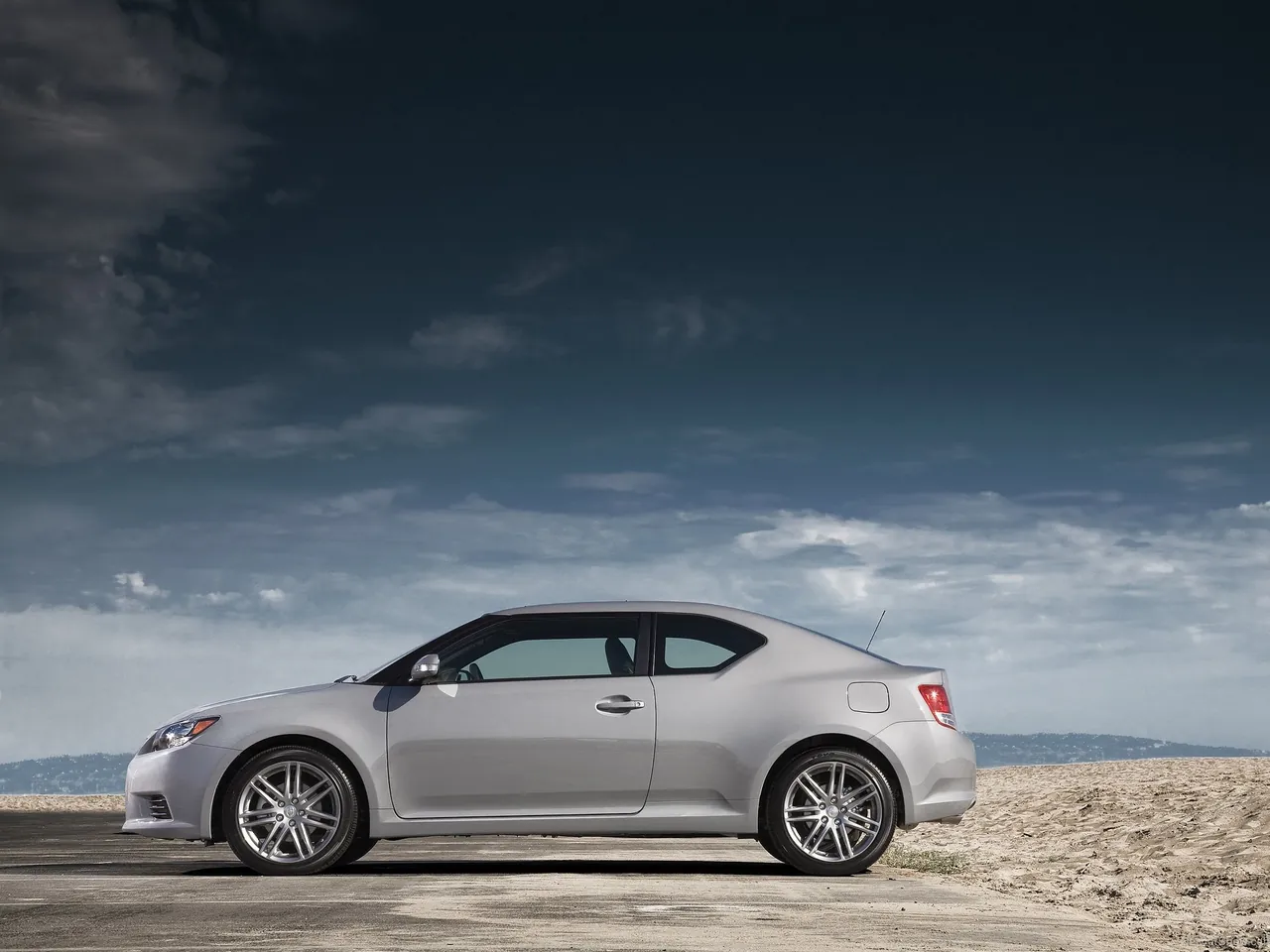 Scion tC (2011) – boční profil