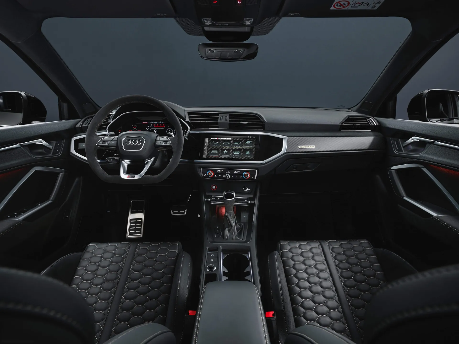 Audi RS Q3 Sportback 10 Years Edition (2023) – interiér
