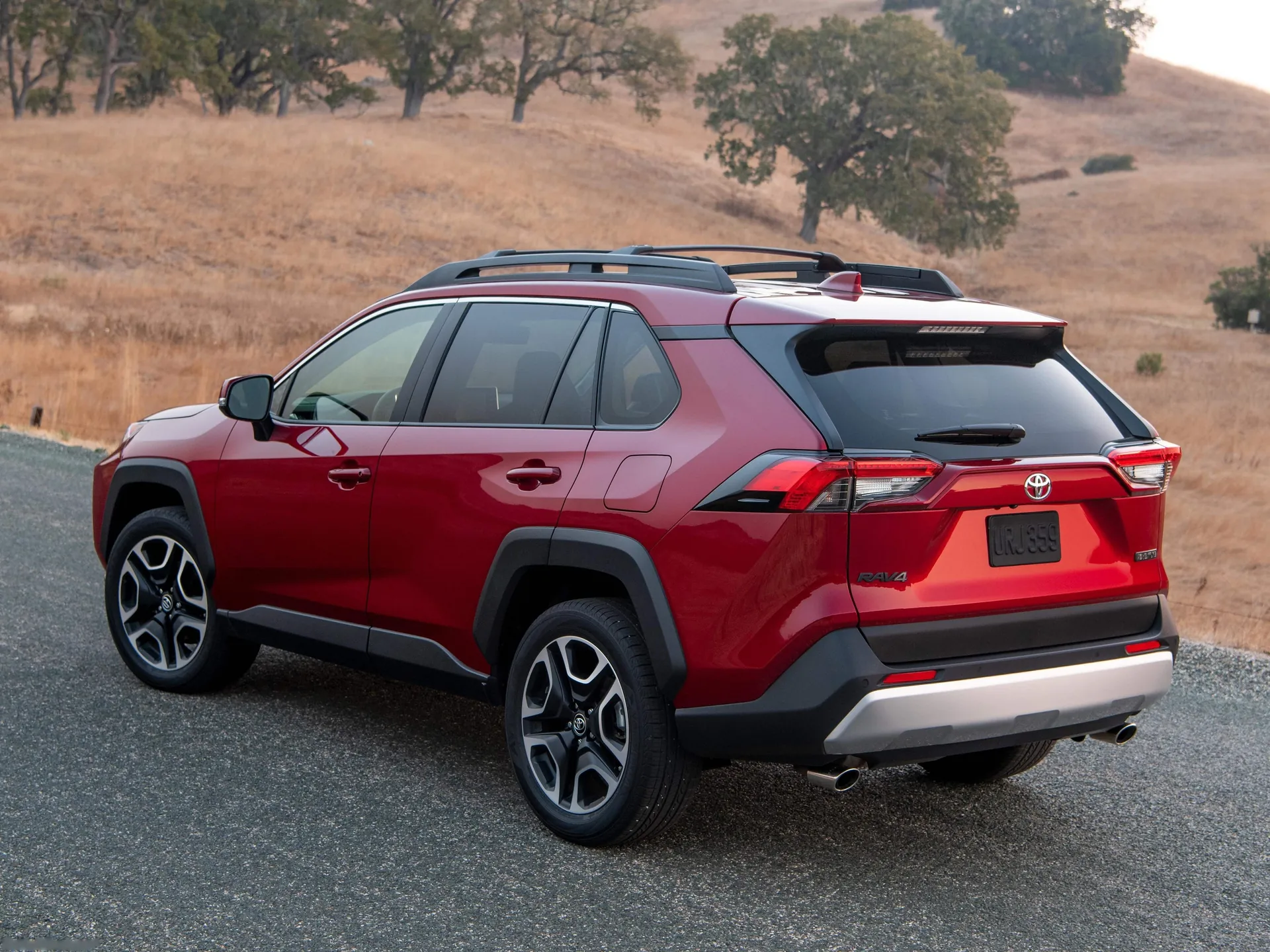 Toyota RAV4 Adventure (2019) - Rear Three-Quarter