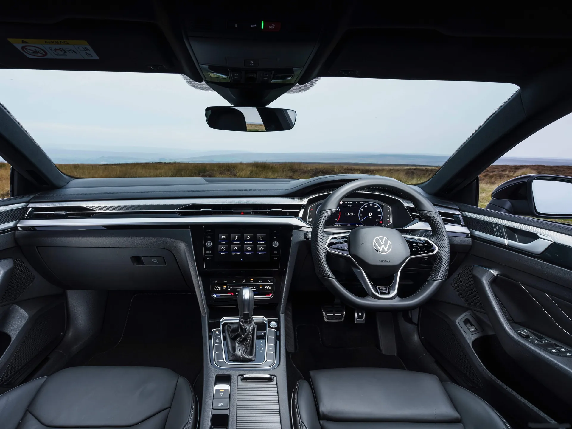 Volkswagen Arteon Shooting Brake [UK] (2021) – interiér