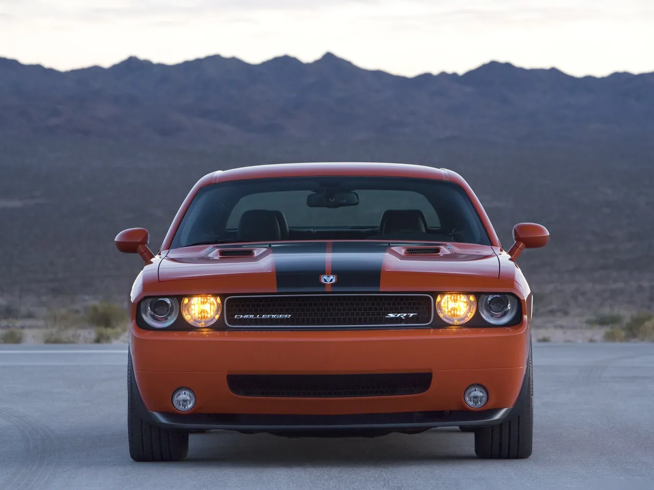 Dodge Challenger SRT8 (2008) – zepředu
