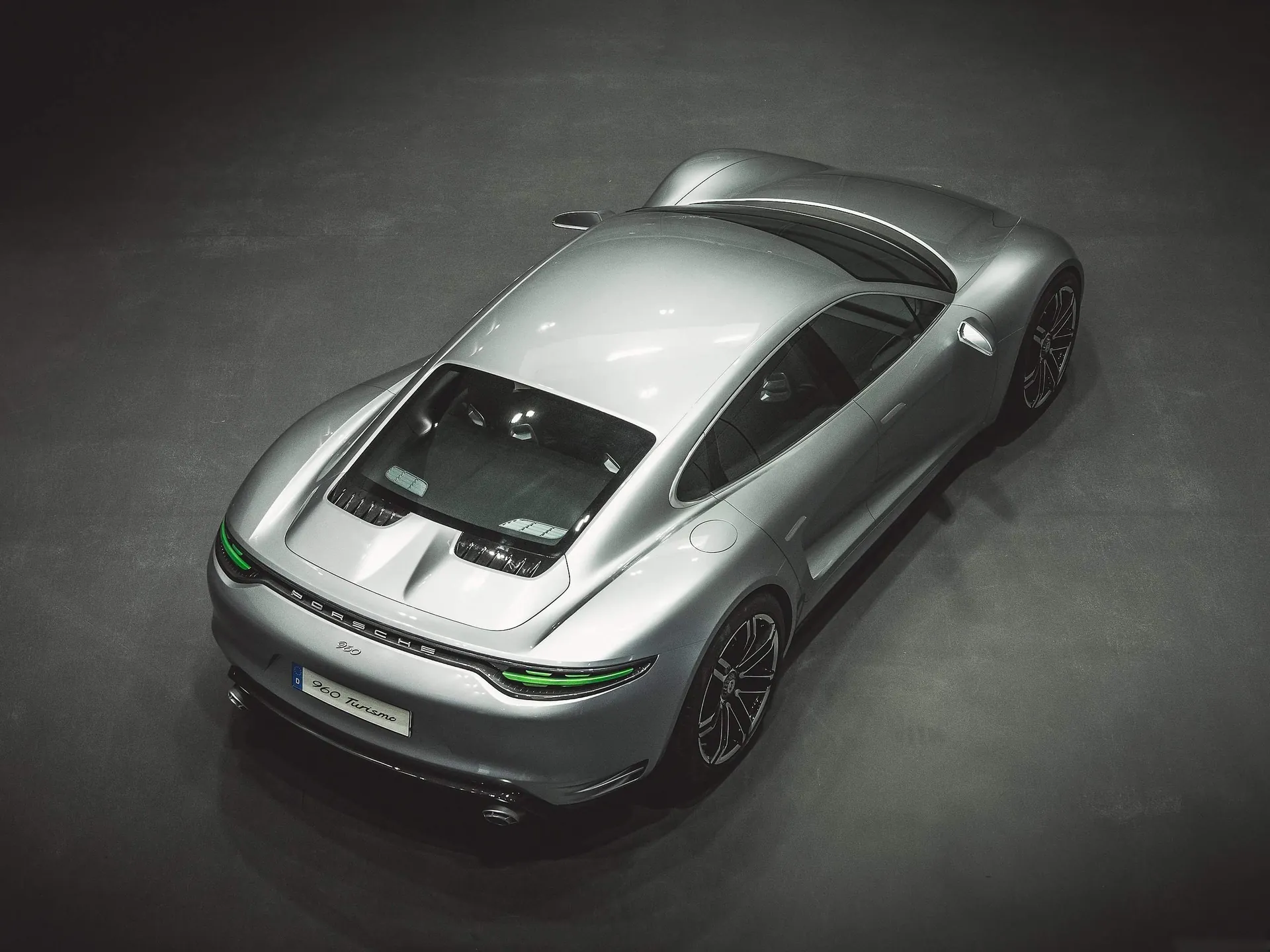 Porsche Vision Turismo Concept (2016) – zadní tříčtvrteční pohled