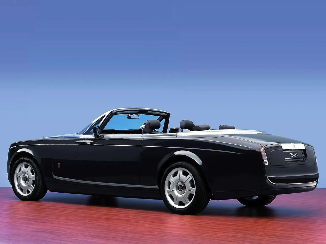 Rolls-Royce 100EX Centenary Concept (2004) – zadní tříčtvrteční pohled