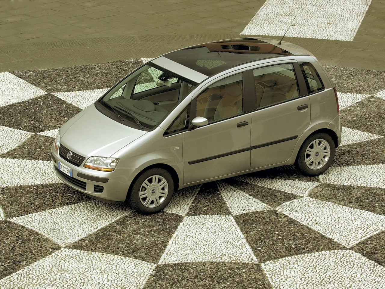 Fiat Idea 1.9 Multijet Dynamic (2003)