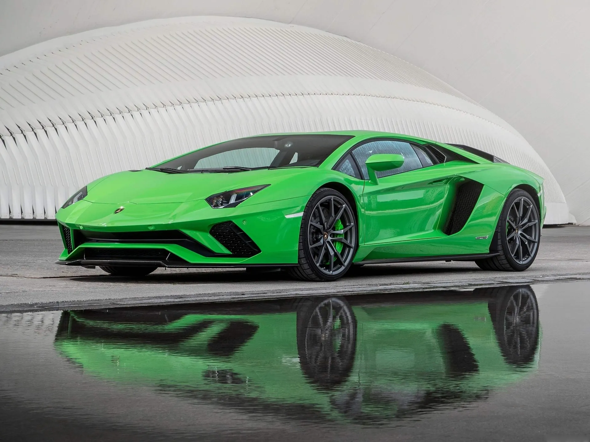 Lamborghini Aventador S (2017)