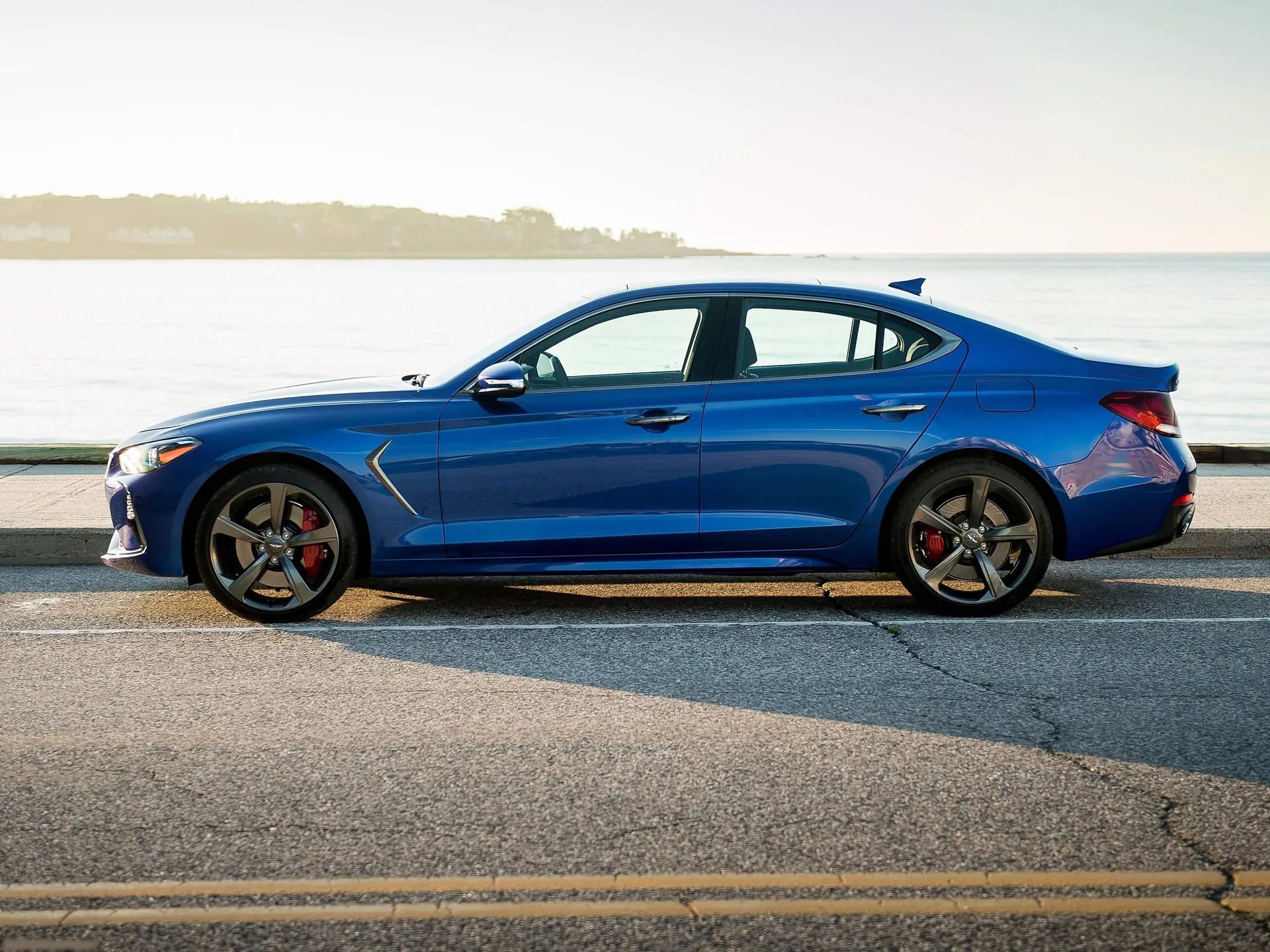 Genesis G70 (2019) – boční profil