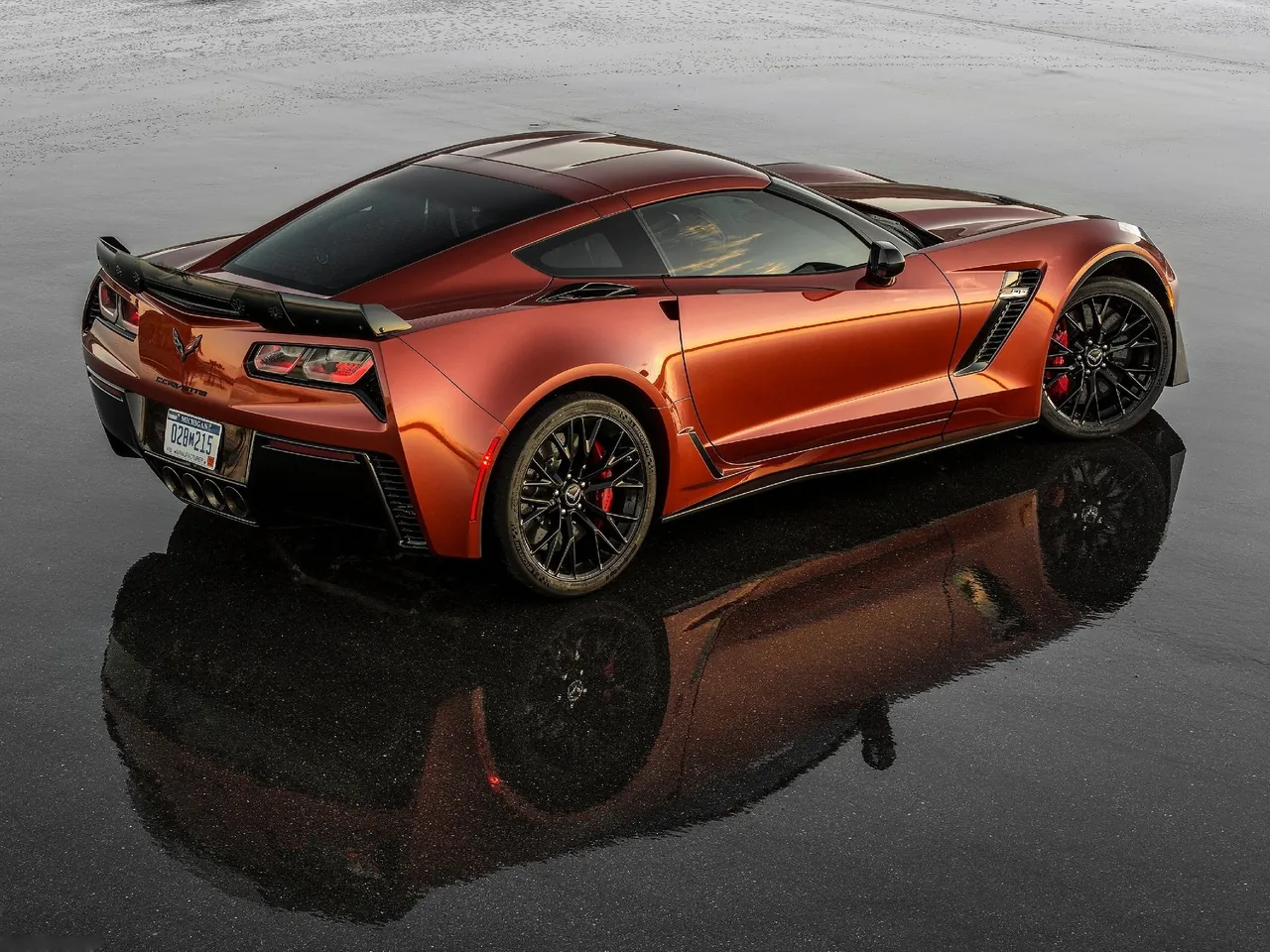 Chevrolet Corvette Z06 (2015) – zadní tříčtvrteční pohled